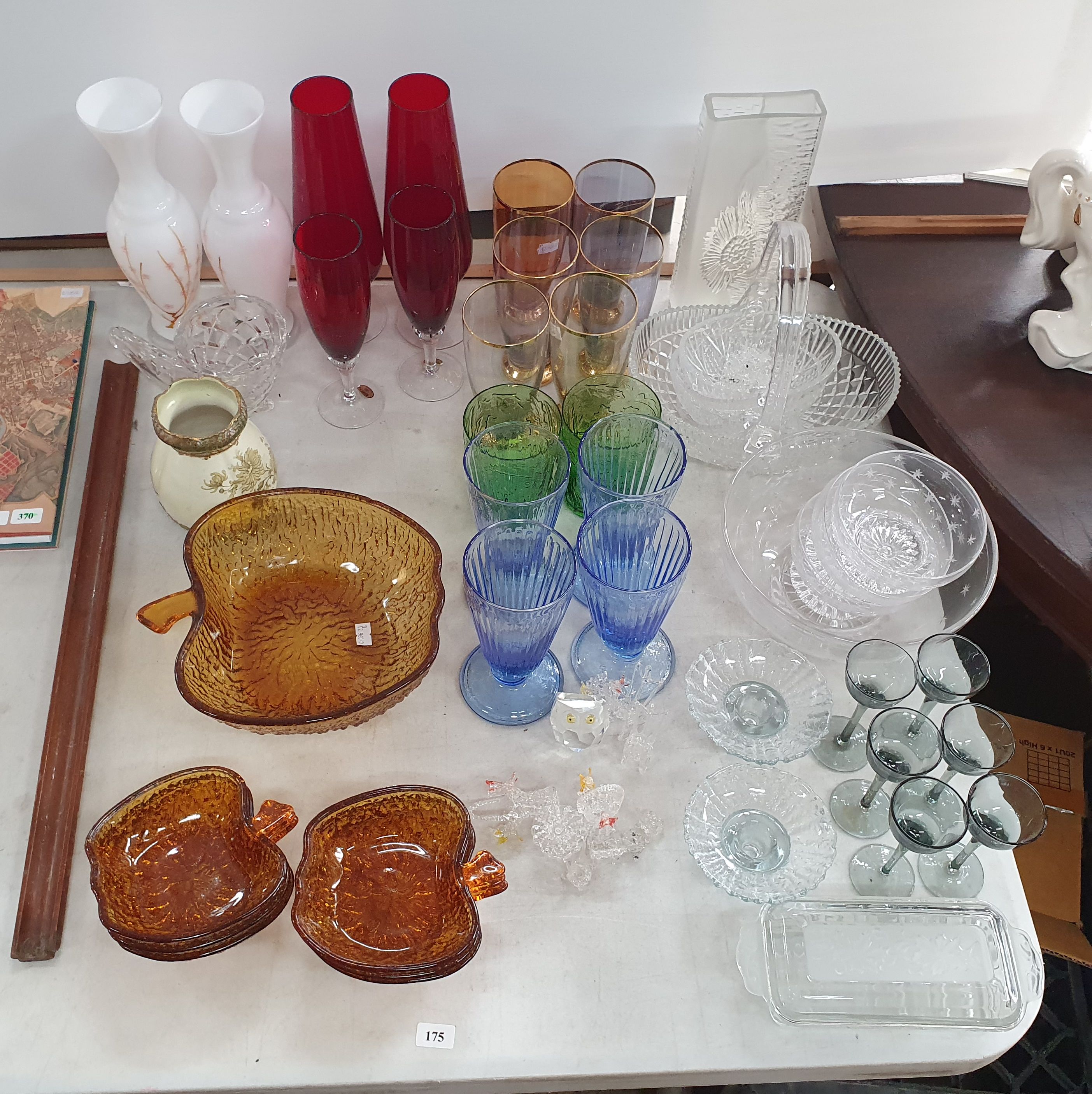 175 · A GROUP OF SUNDRY ITEMS