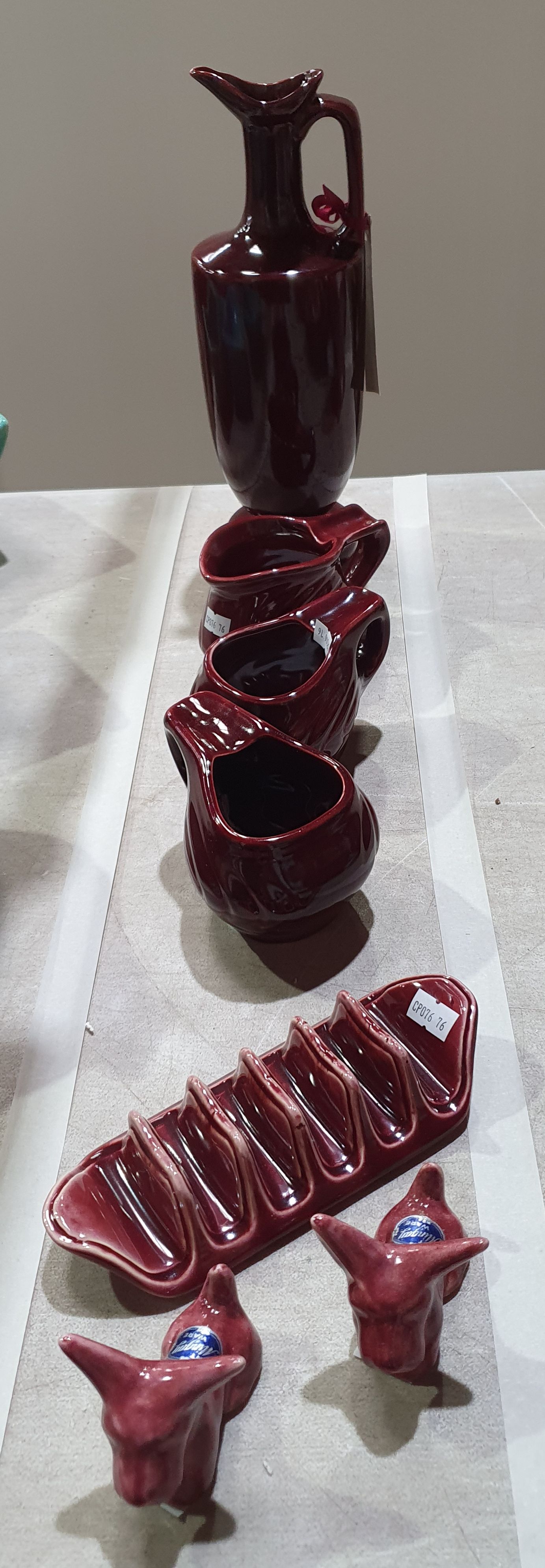 448 · A GROUP OF MCP MINGAY PIECES IN BURGUNDY