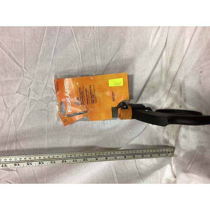 Fiskars Grass Shears