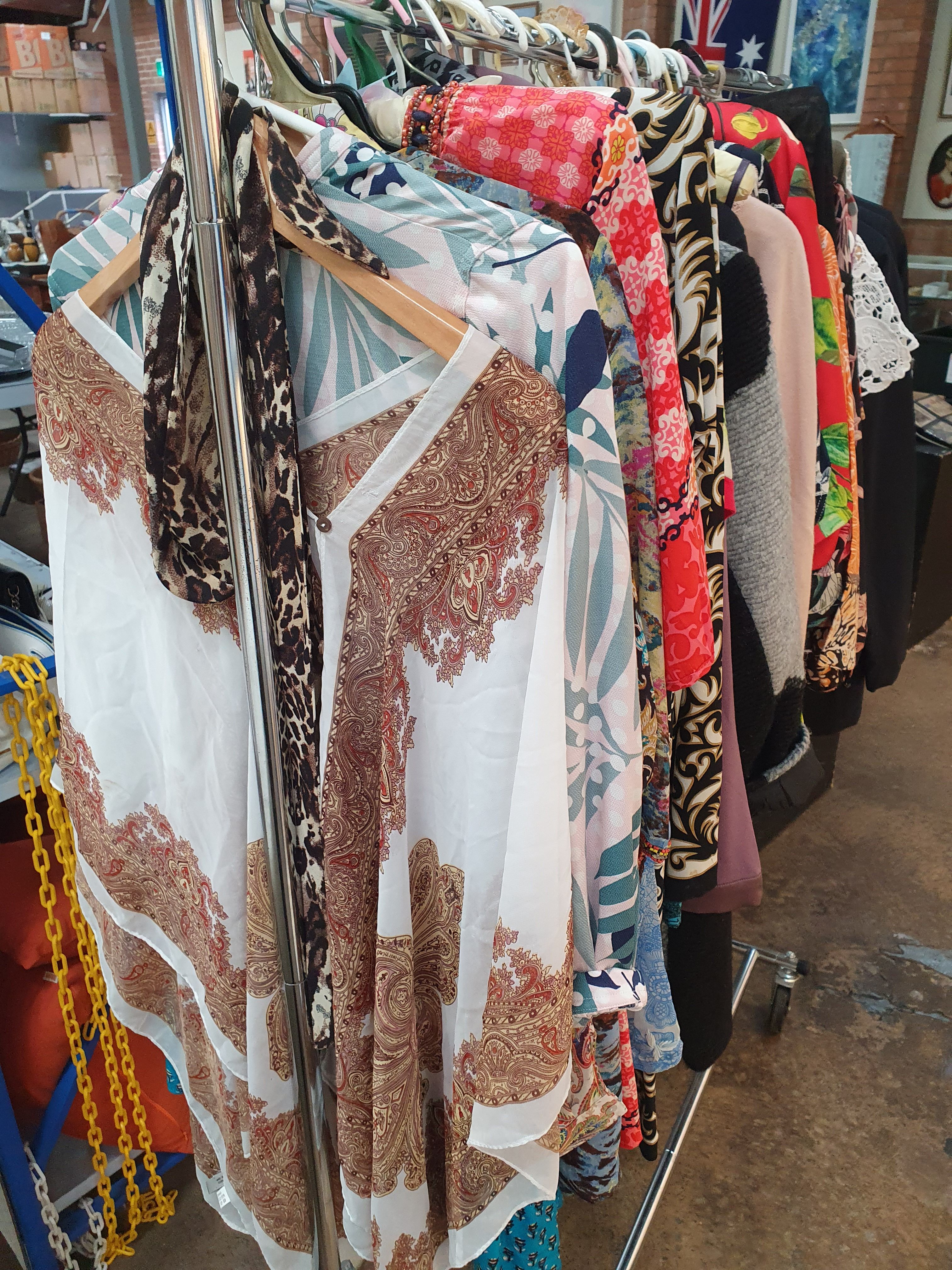 90 · SIX ITEMS OF LADIES CLOTHING