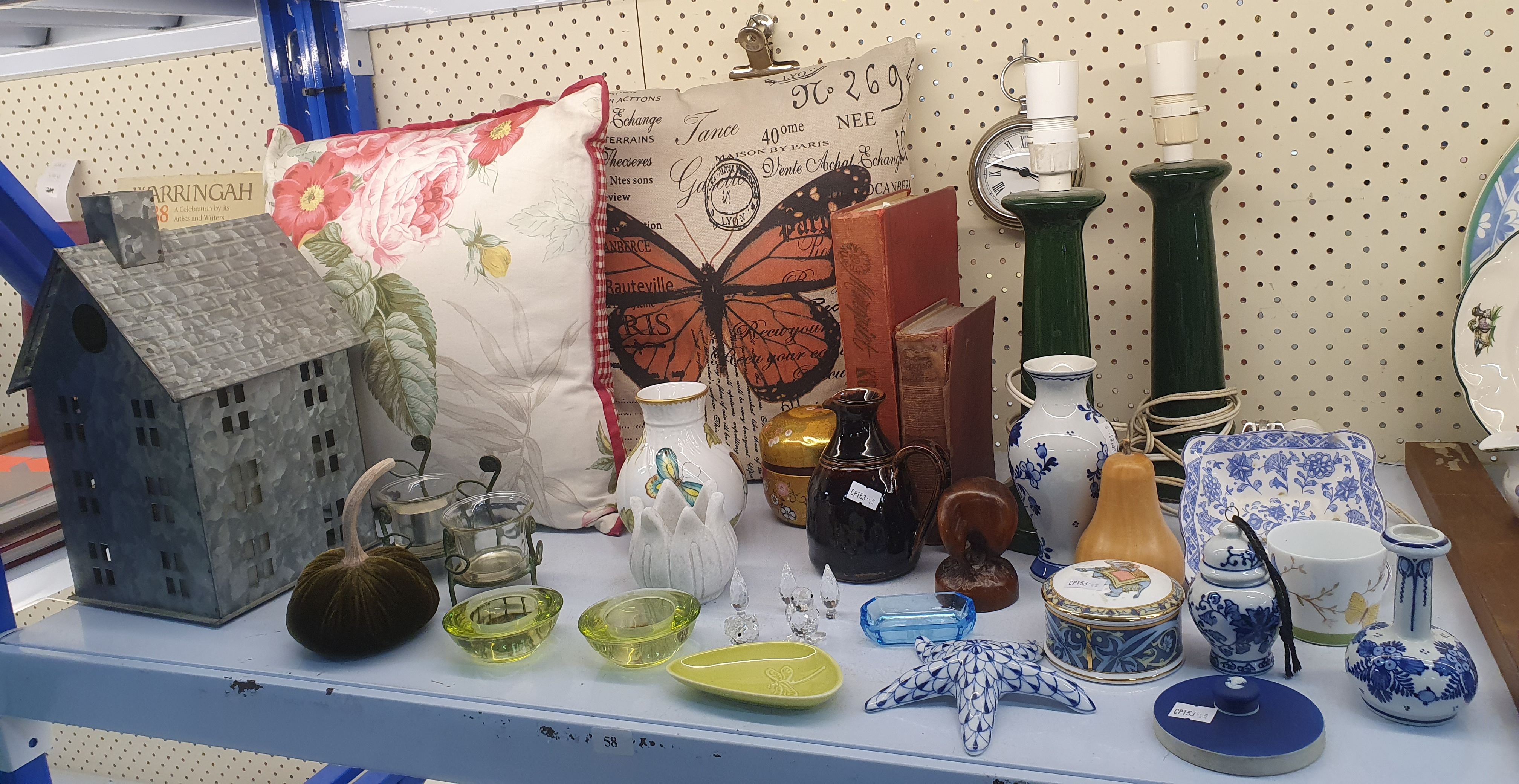 58 · A GROUP OF DECORATIVE HOMEWARES