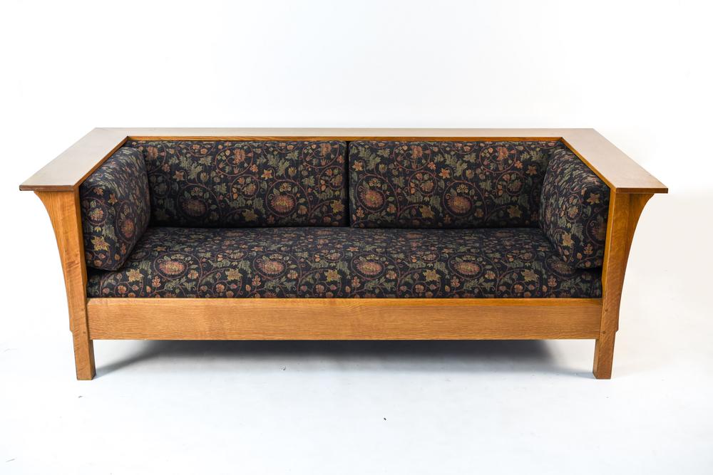Stickley Arts And Crafts Style Oak Sofa, Arts And Crafts Sofa Styles