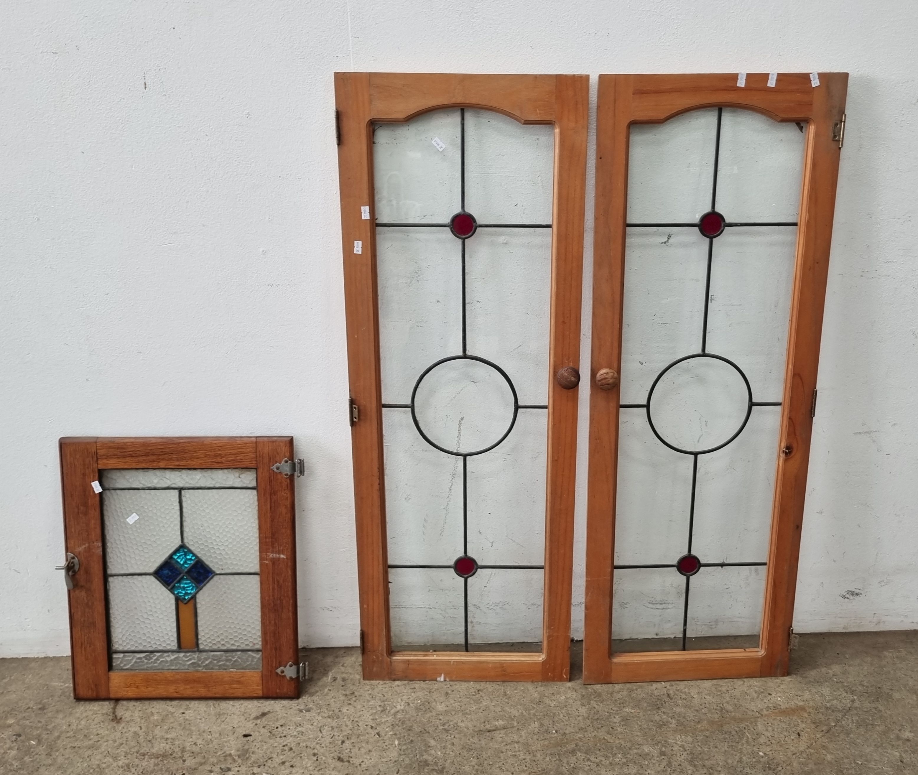 1149 · A PAIR OF LEDLIGHT CUPBOARD DOORS