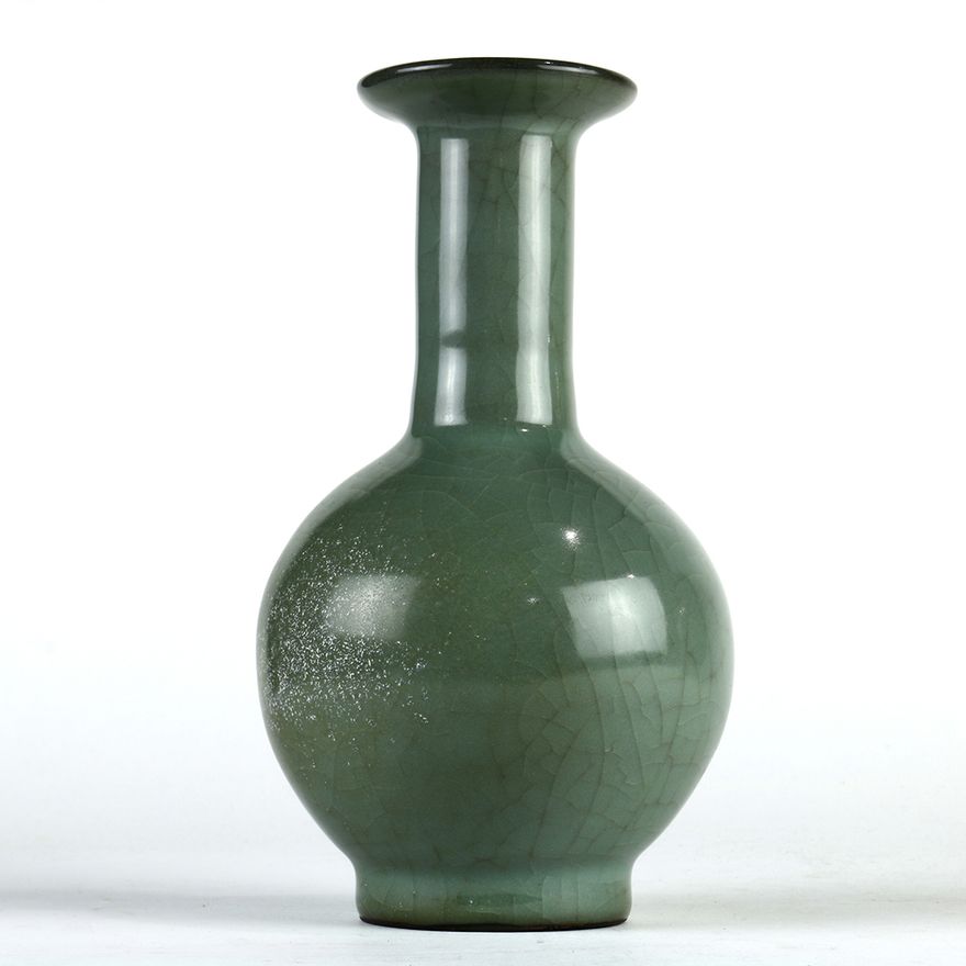 Chinese Guan Type Long Neck Vase