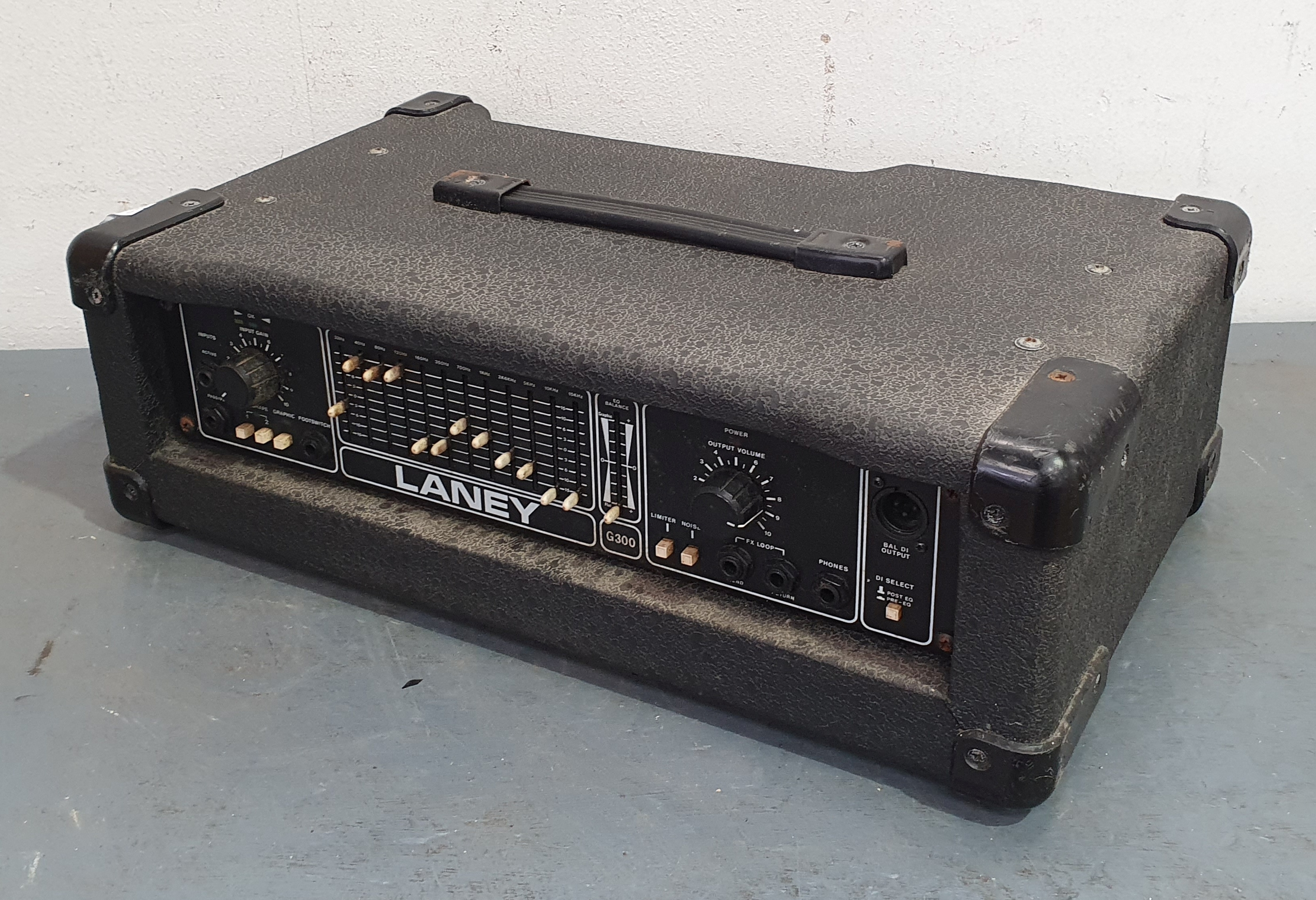 A LANEY G-300 BASS HEAD