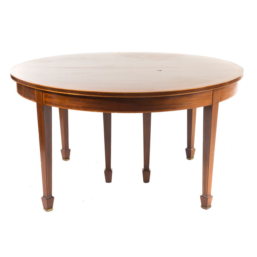 Federal style mahogany dining table
