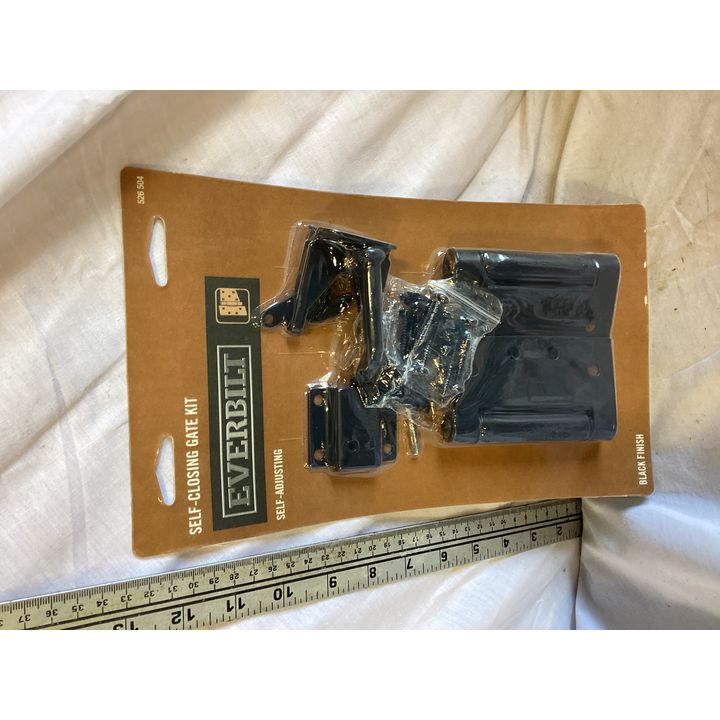 Everbilt Self Closing Gate Kit (Self Adjusting) Black Finish