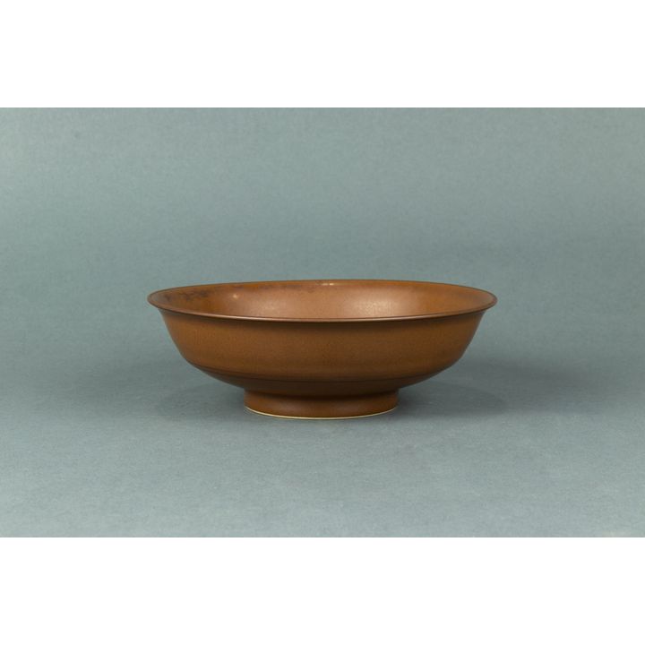 Chinese cafe-au-lait glazed low bowl