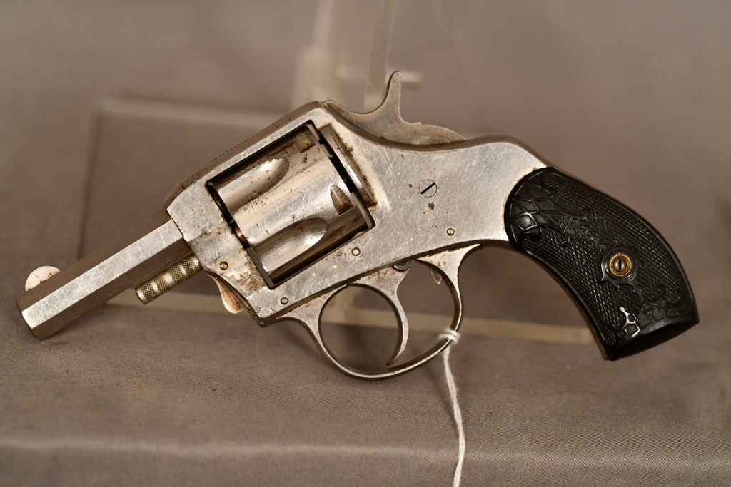 The American Double Action, .32 S&W cal. revolver, Nickel, 2 1/2 octagon  barrel