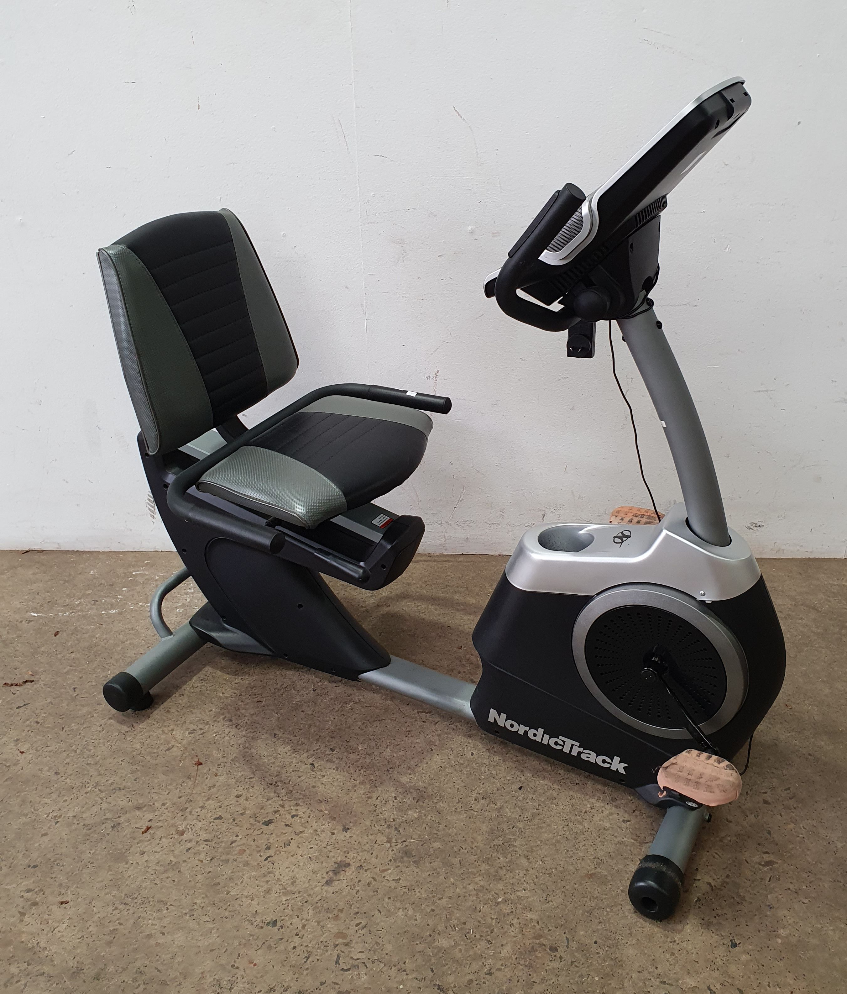 1166 · A NORDICTRACK VR19 EXERCISE BIKE
