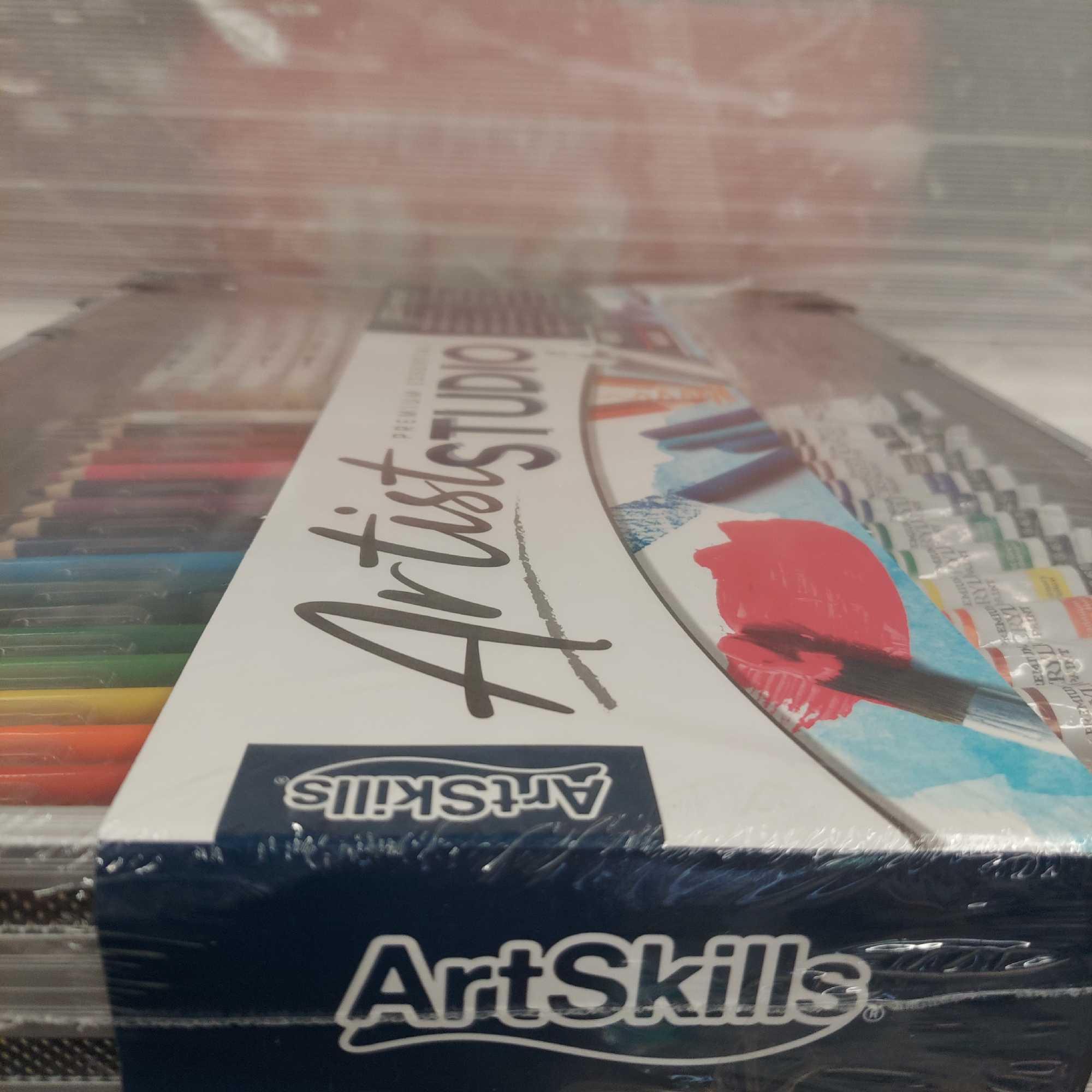 Artskills Essential Portable Premium Art Supply Kit, 200 Pieces 