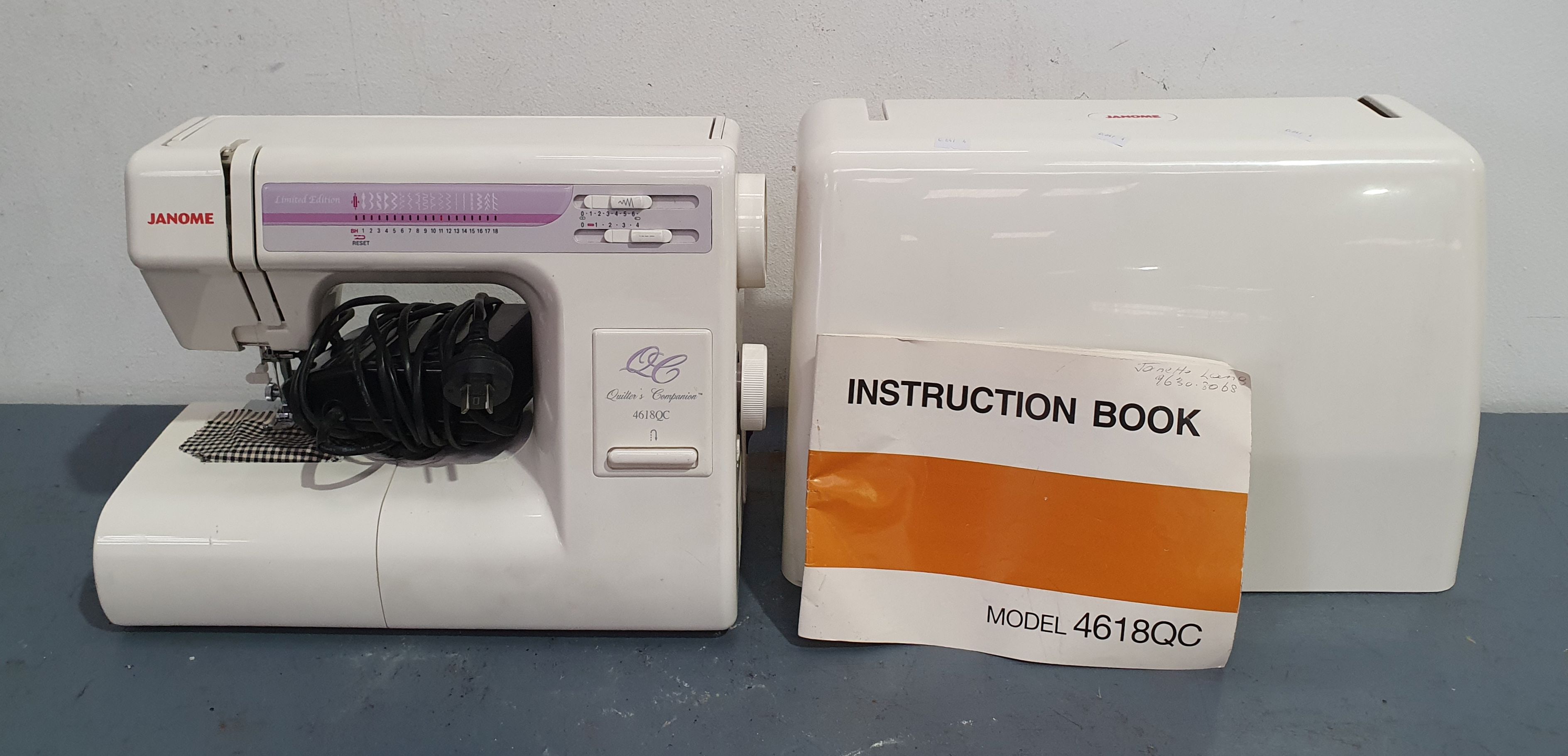 1249 · A JANOME SEWING MACHINE