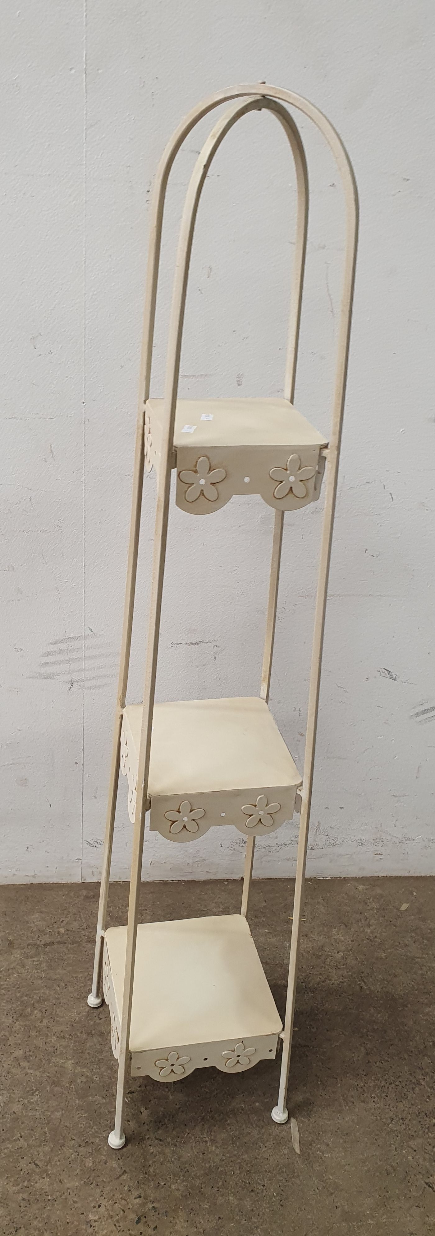 1057 · A THREE TIER PLANT STAND