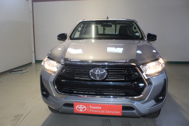 2024 TOYOTA HILUX 2.4 GD-6 RB RAIDER P/U E/CAB