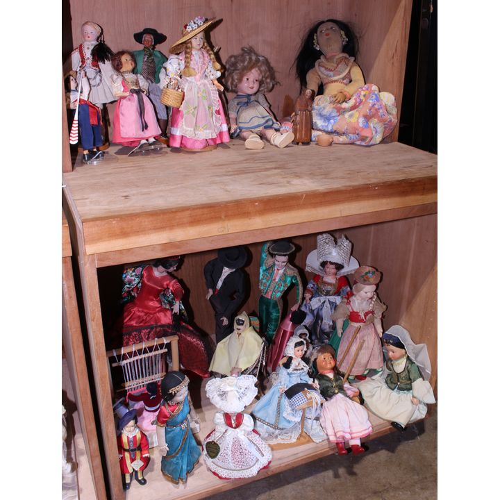 Worldwide dolls