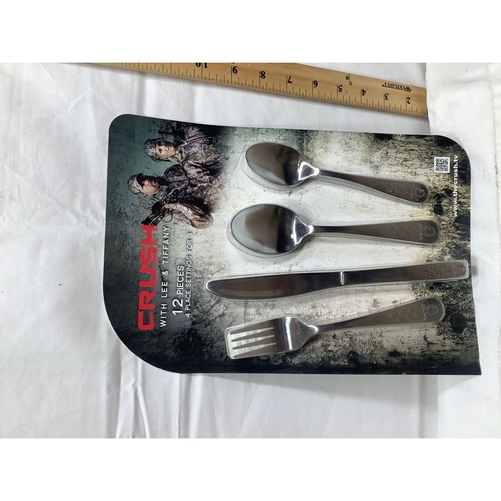 Crush w/ Lee & Tiffany 12pc 4 Place Settings For 3