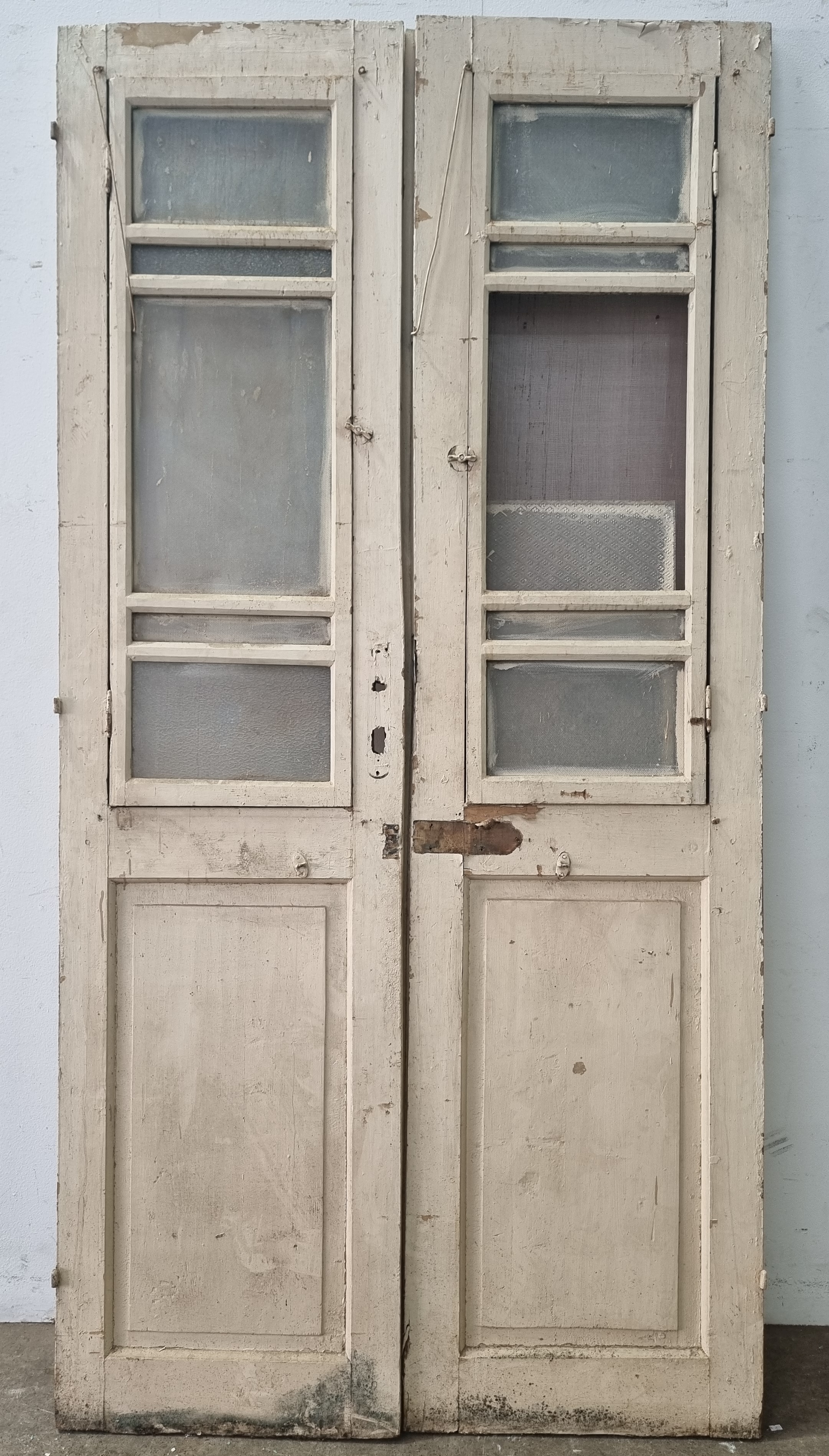 1204 · A SET OF RUSTIC PINE DOORS
