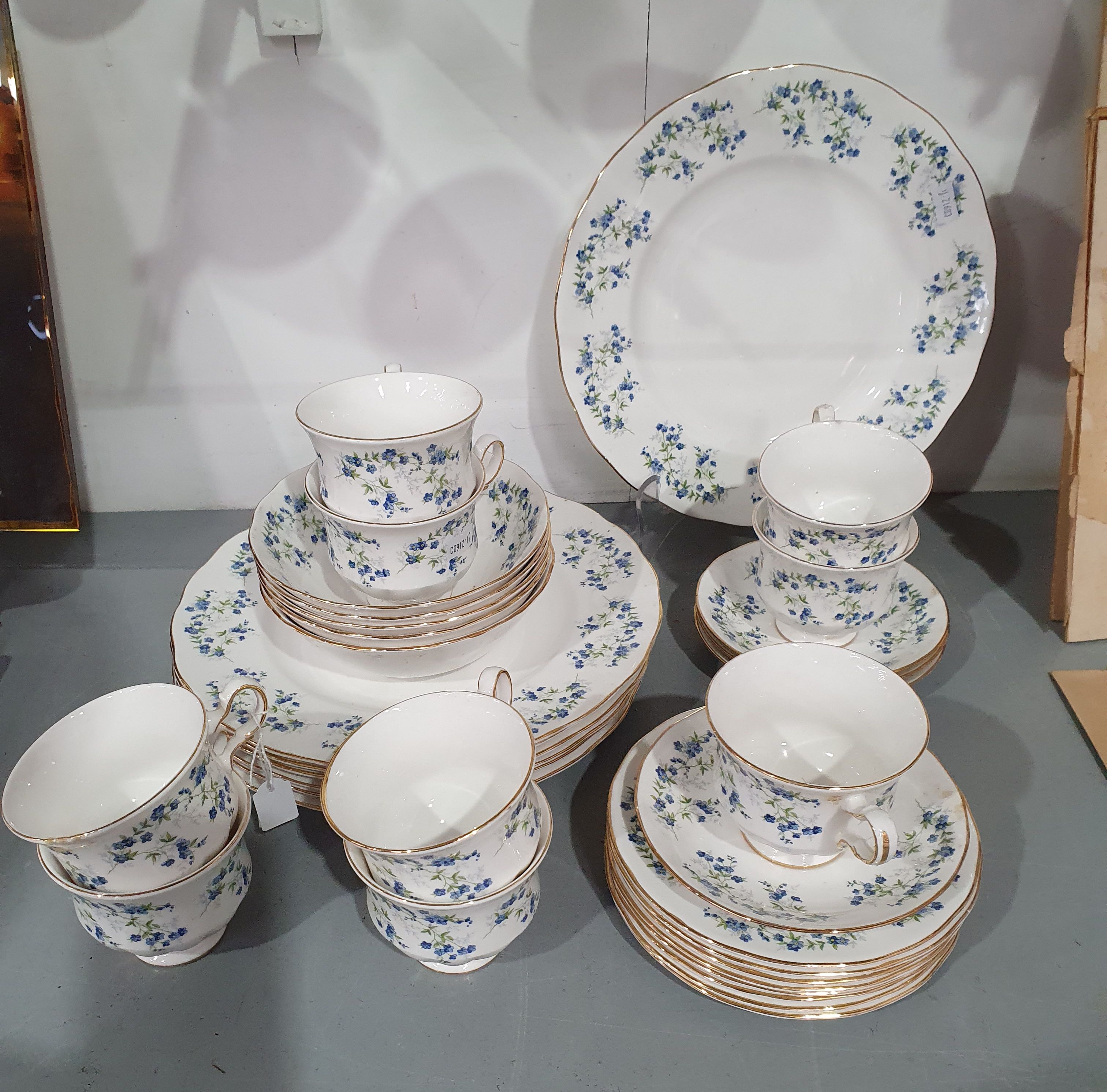 A Queen Anne 'Sonata' Part Dinner Set