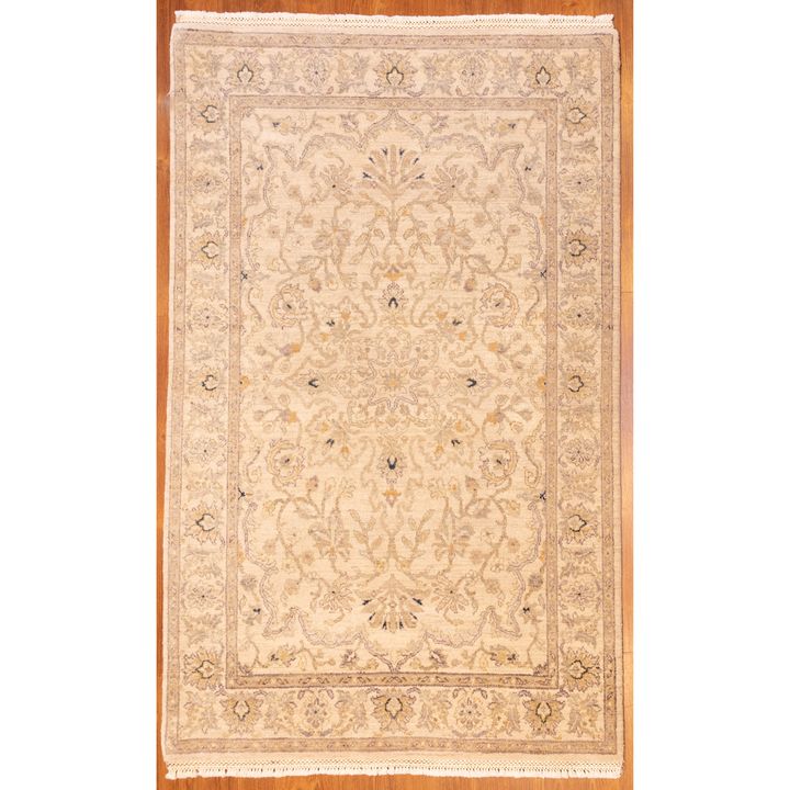Indo Tabriz Rug, India, 3.11 x 6.2
