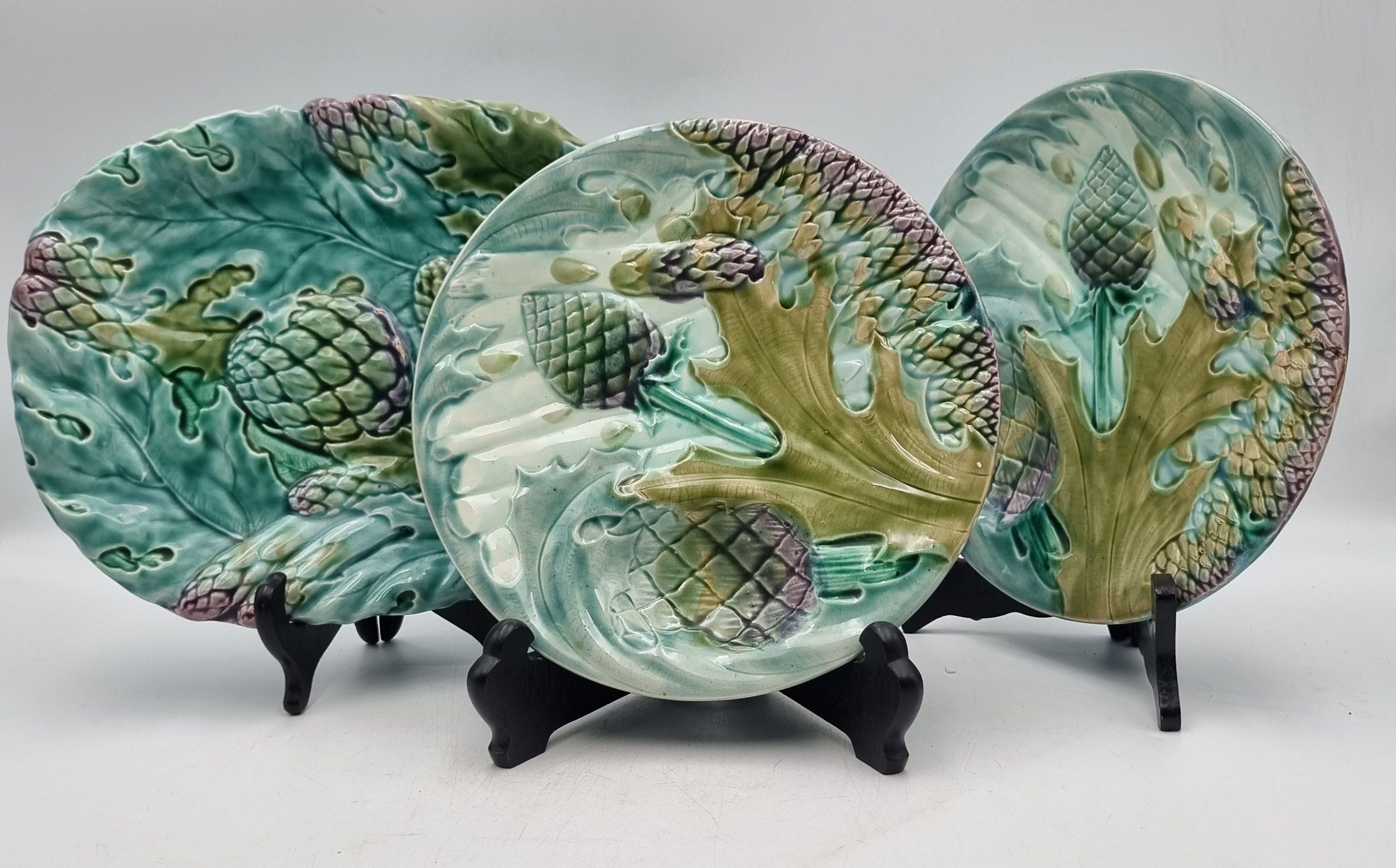 698 · A PAIR OF FRENCH K & G LUNEVILLE APSPARAGUS AND ARTICHOKE PLATES
