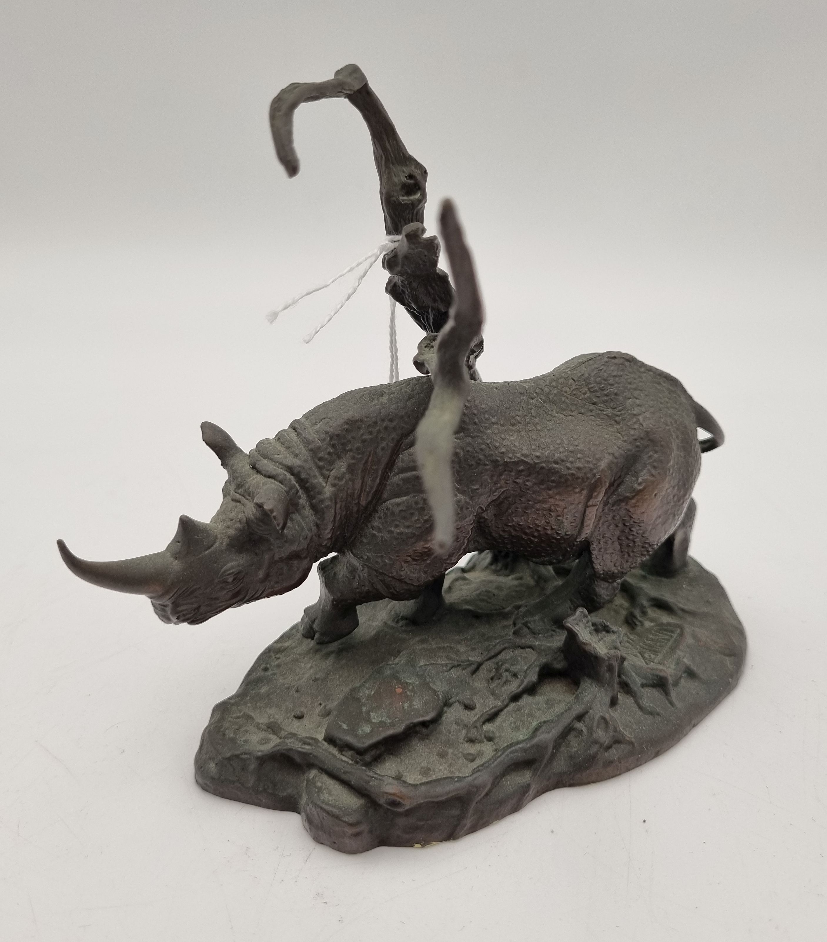 537 · A FRANKLIN MINT BLACK RHINOCEROS BRONZE FIGURE