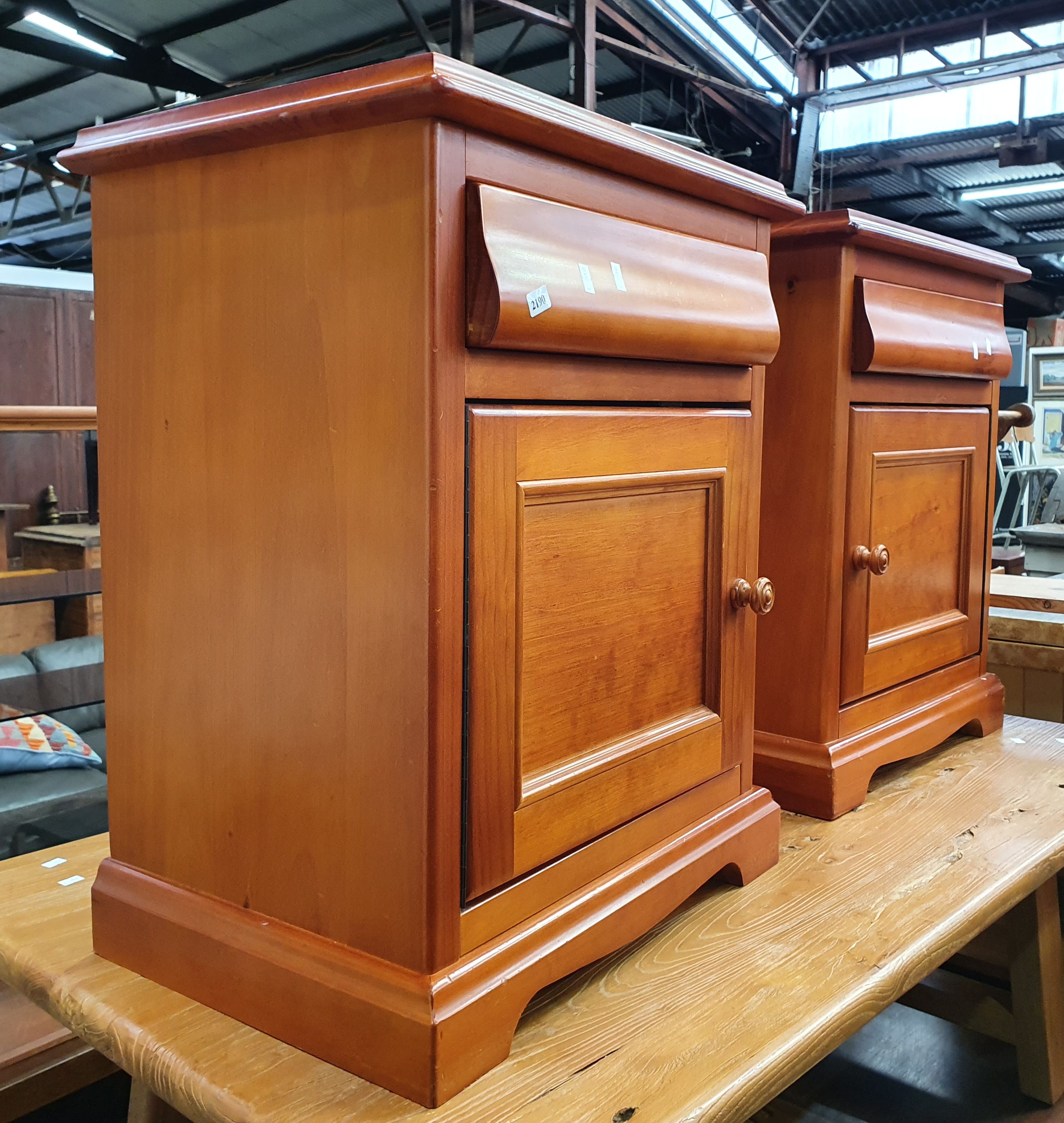 2190 · A PAIR OF PINE BEDSIDE CABINETS