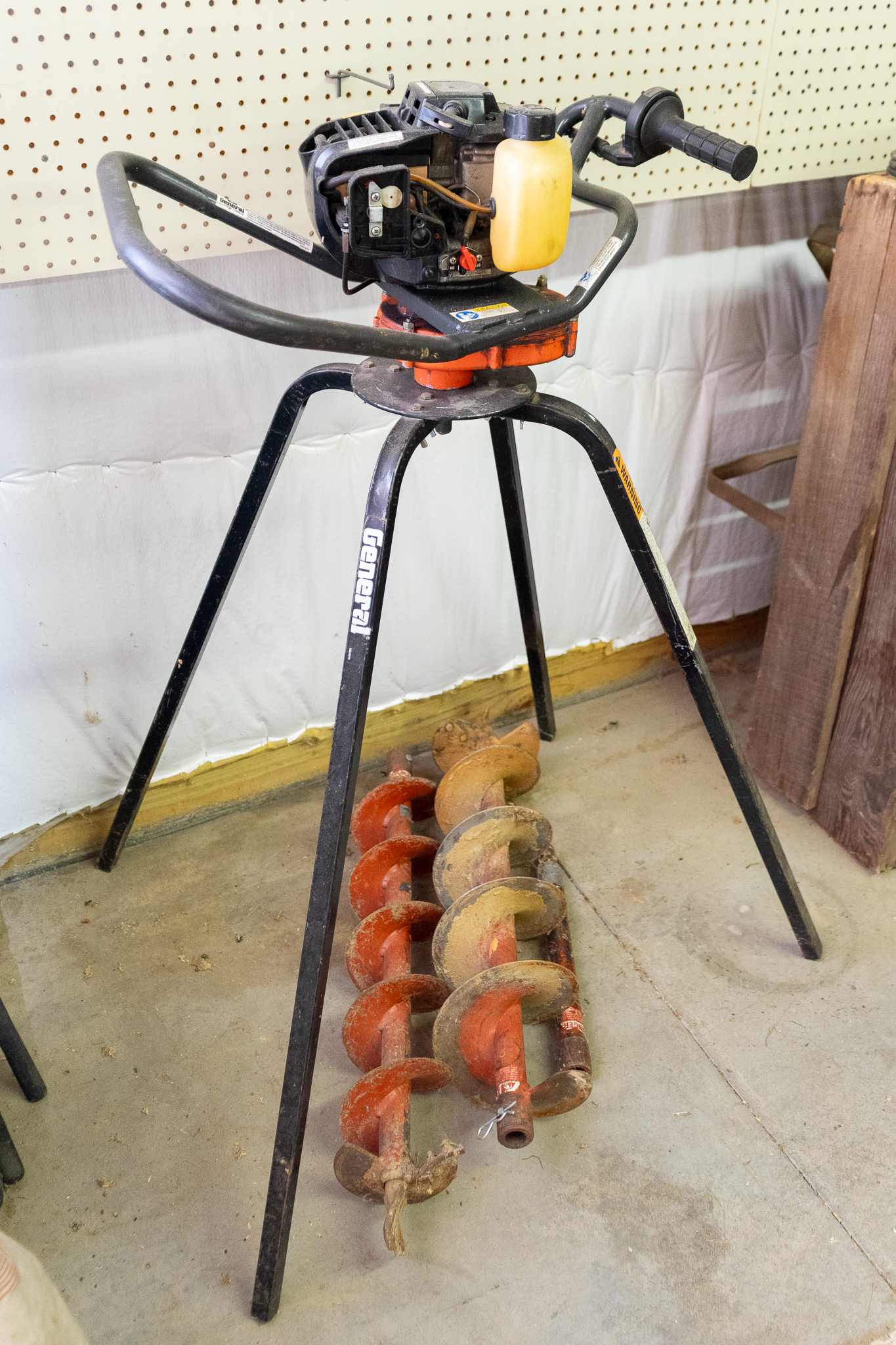 General Gas Power Auger with Stand | Harritt Group, Inc