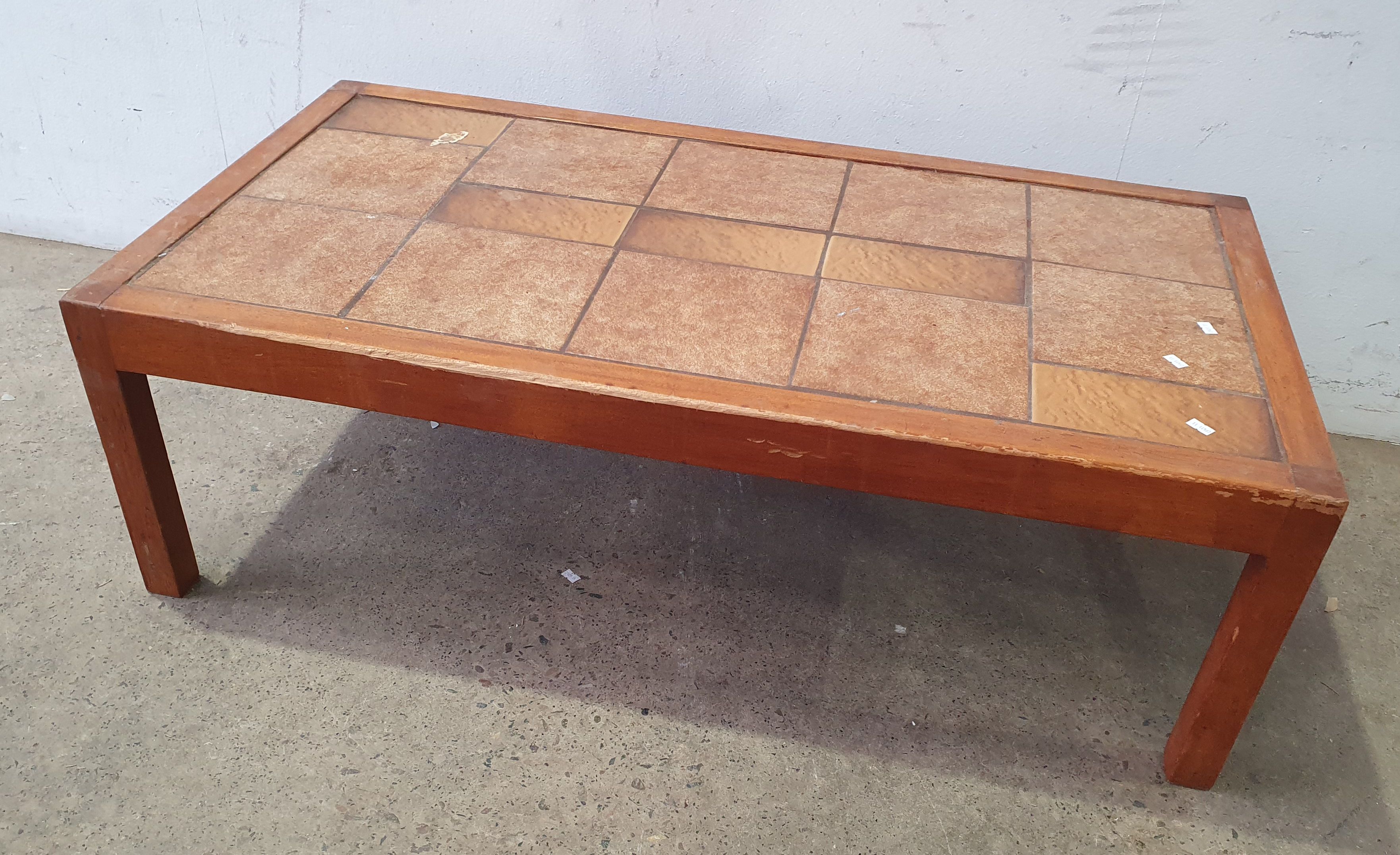 2290 · A TILED 1980'S COFFEE TABLE