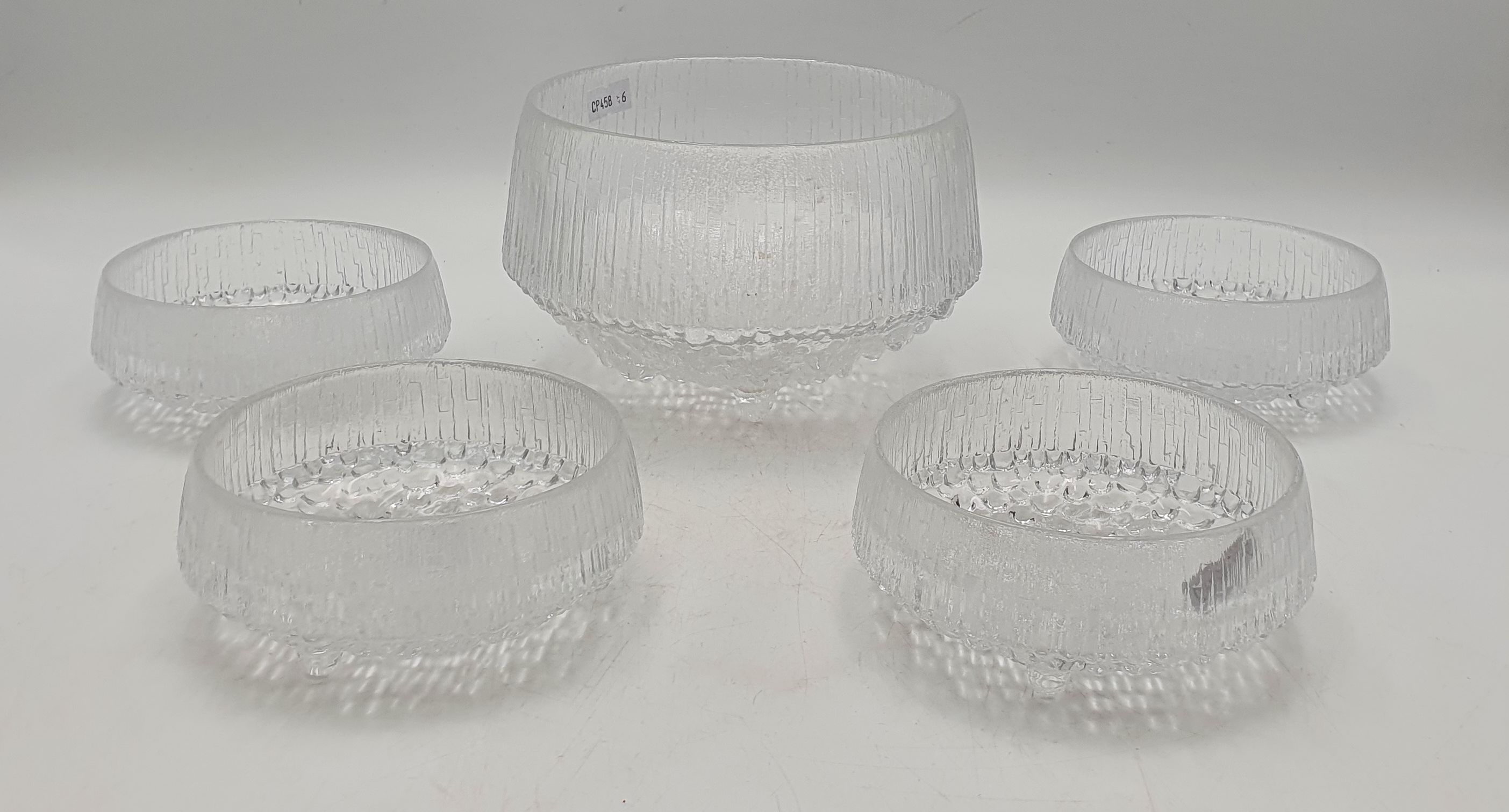 537 · AN IITTALA 'ULTIMA THULE' DESSERT SET