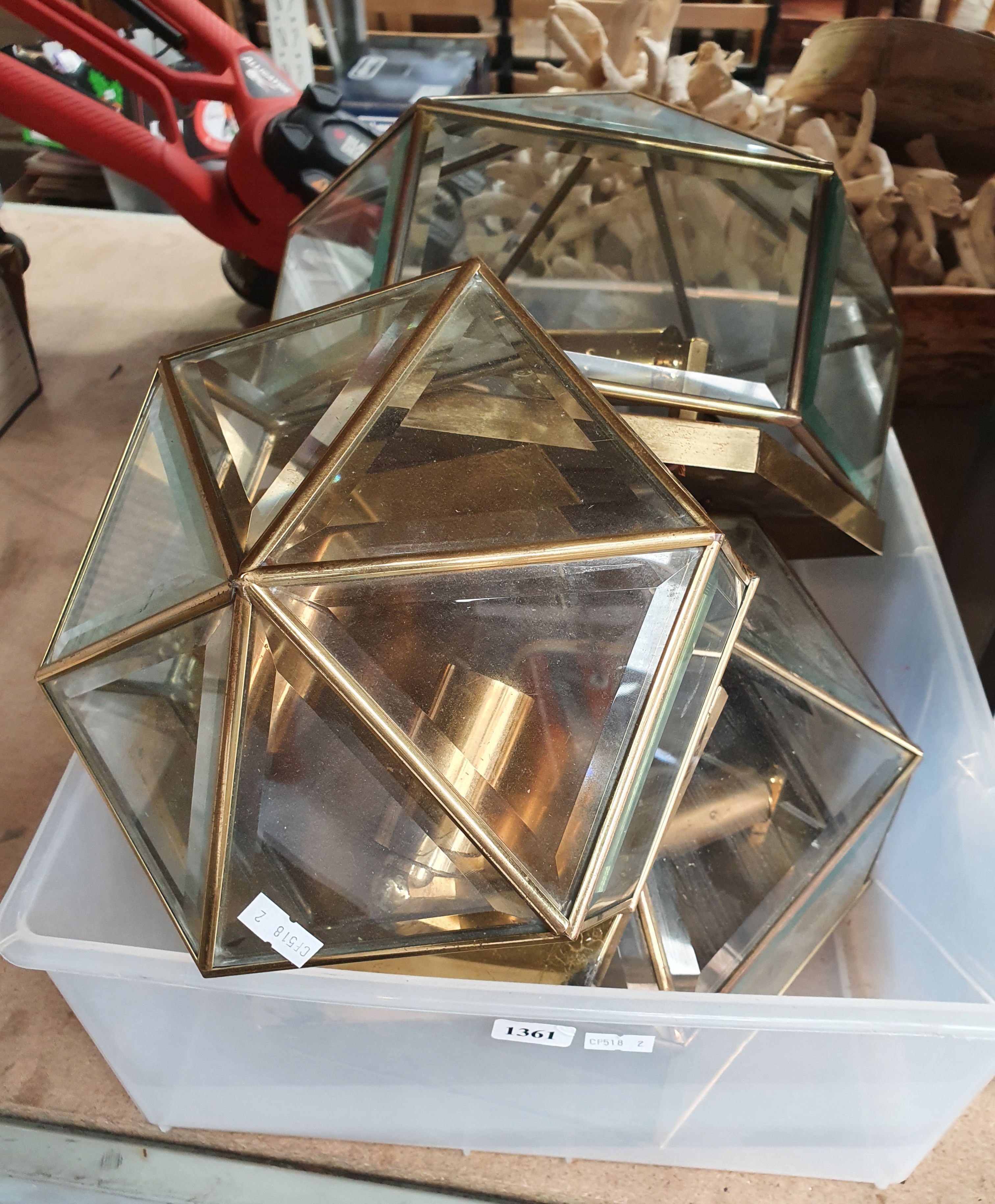 THREE GRADUATED GLASS LIGHTS