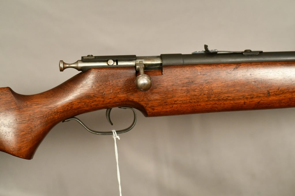 Cooey 82, .22 cal. bolt action rifle, Blue, 27