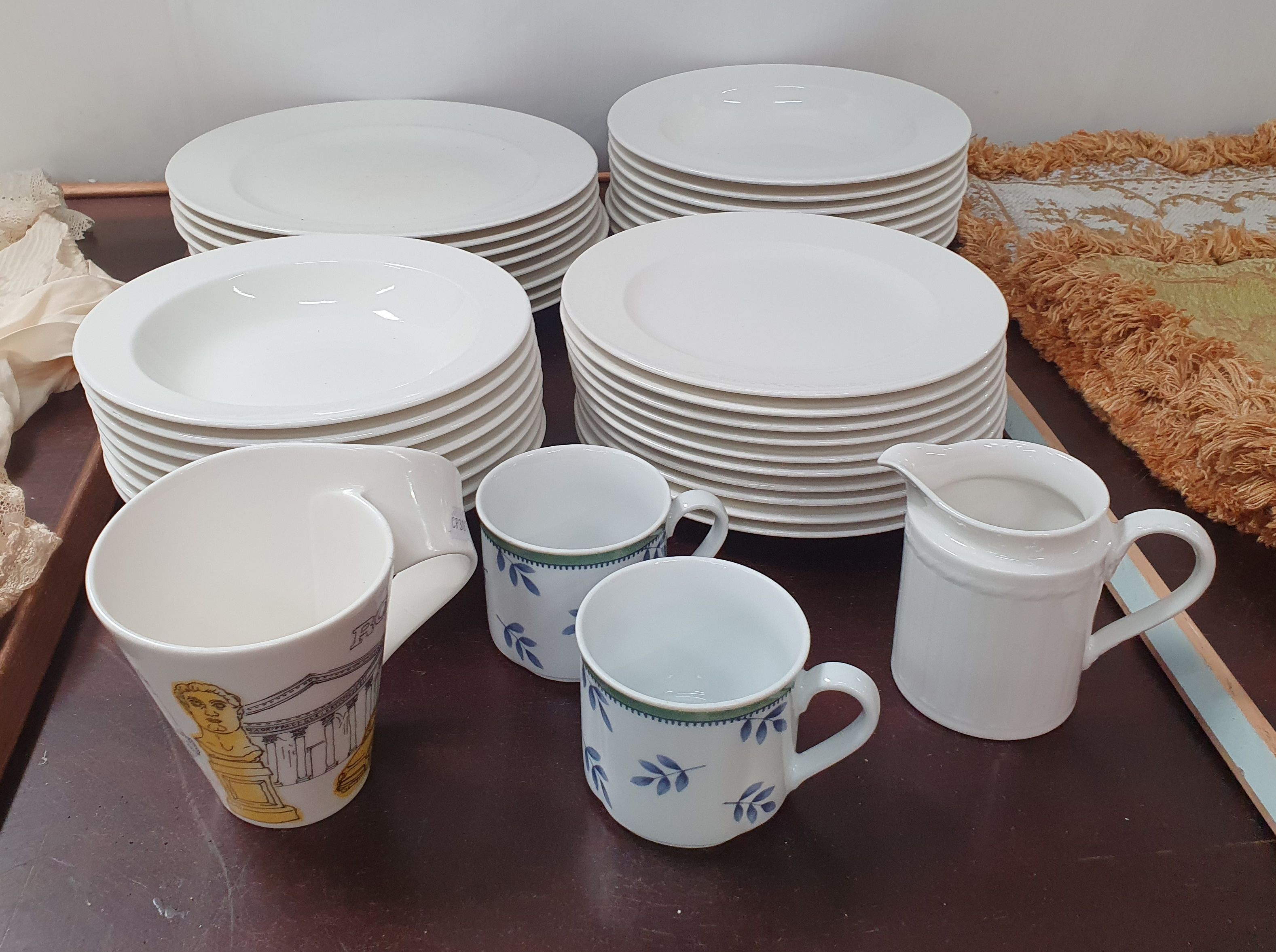145 · A GROUP OF VILLEROY & BOCH PORCELAIN