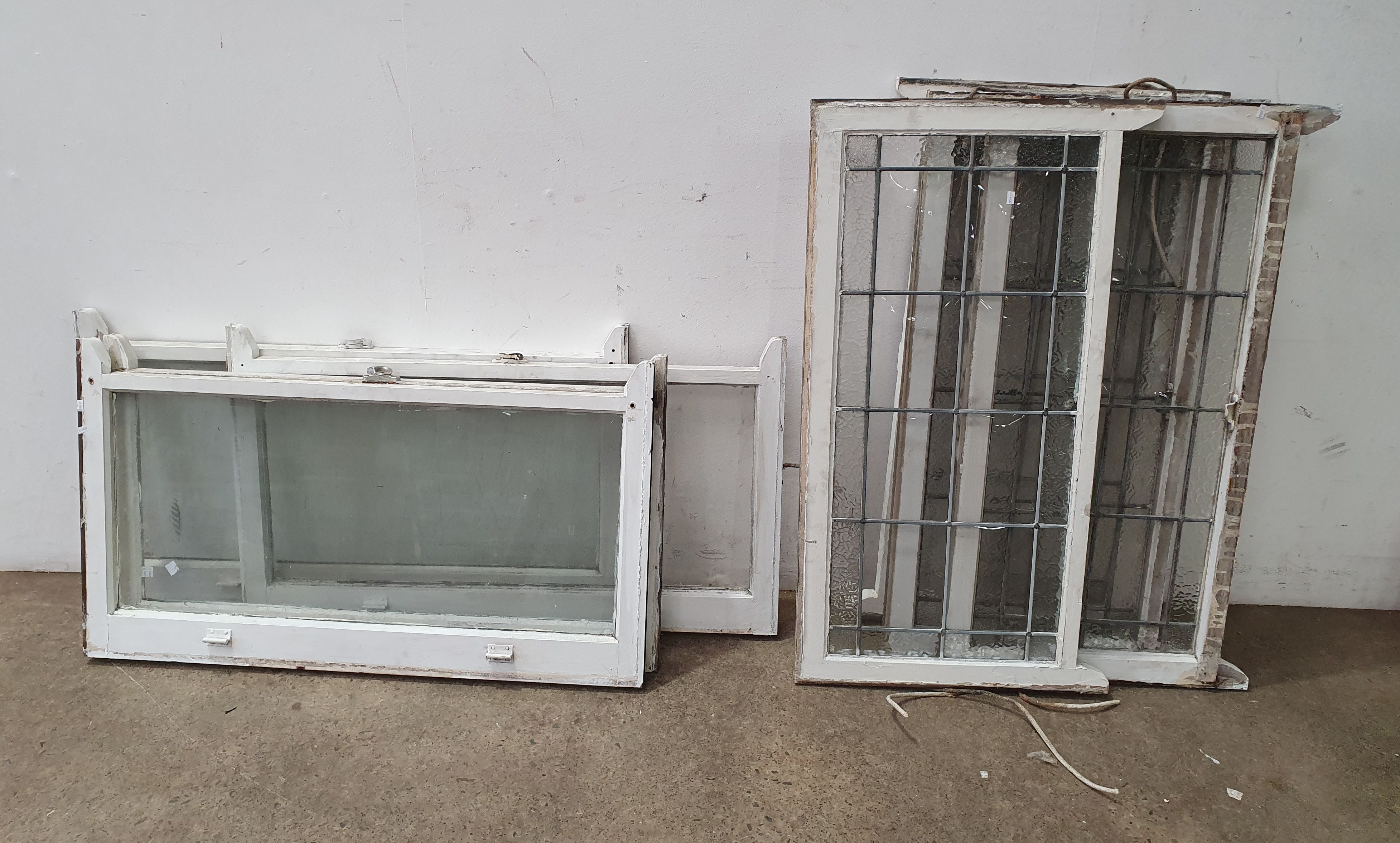 1109 · EIGHT VARIOUS WINDOWS