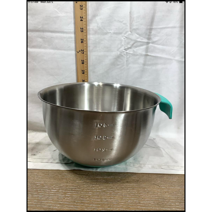 4qt Stainless Steel Measuring Mixing Bowl w/ Green Soft Grip Handle
