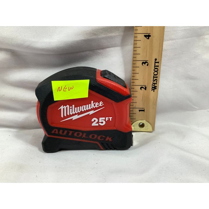 Milwaukee 25ft Autolock Tape Measure