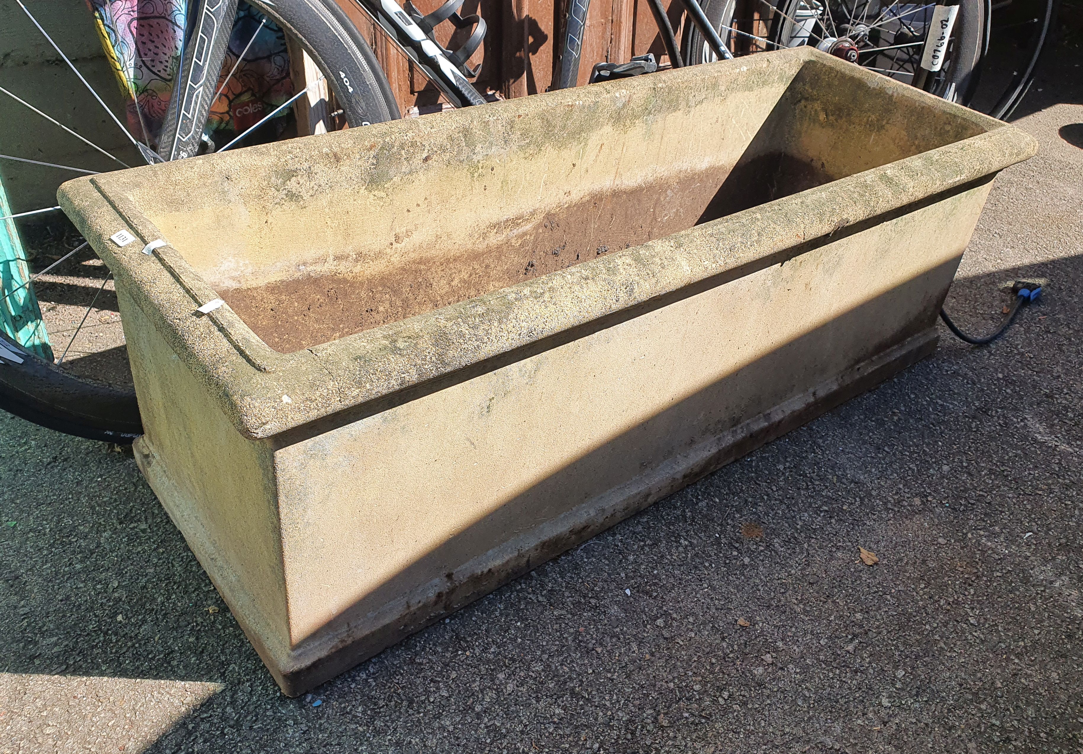 1131 · A LARGE CONCRETE POT