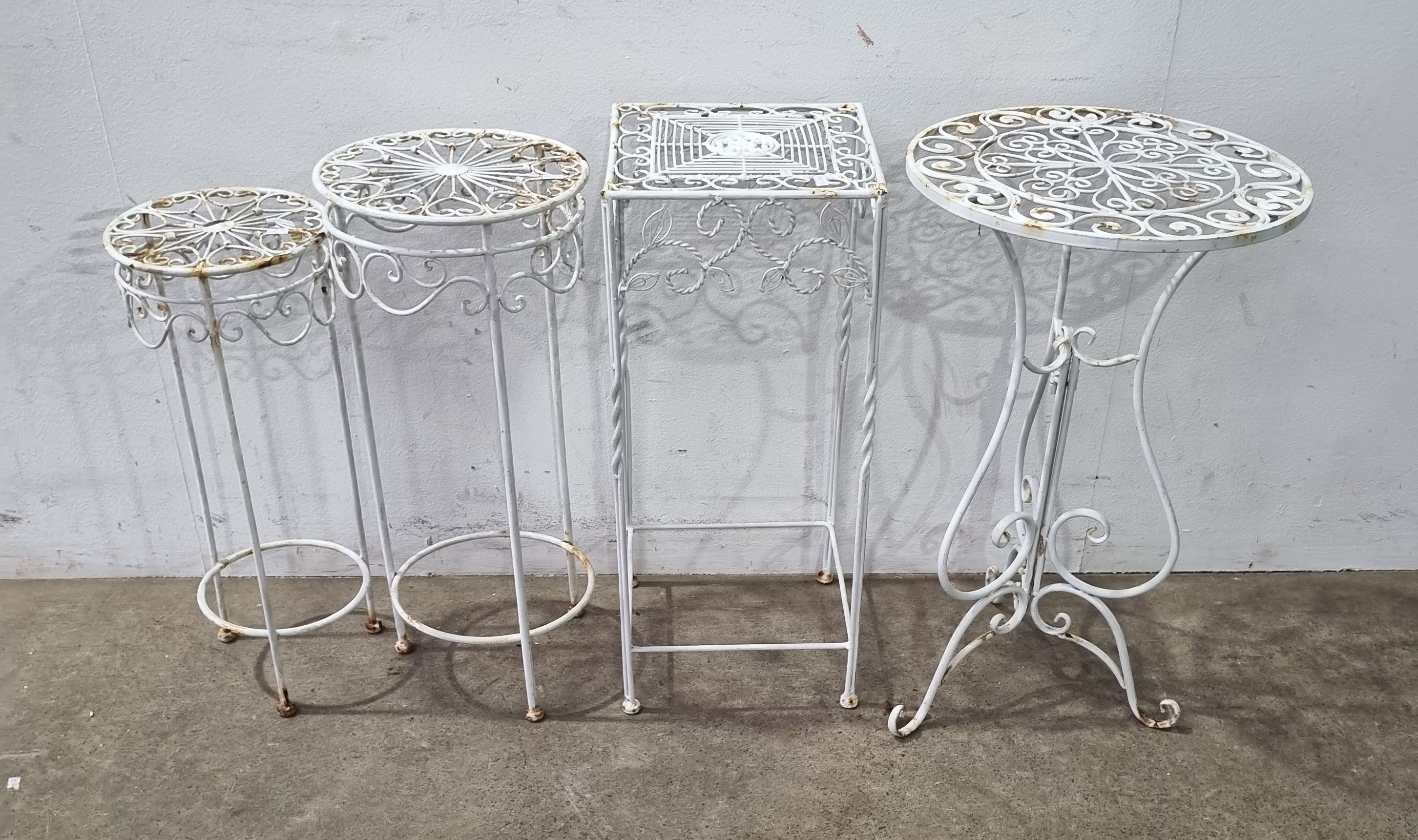Four Wire Frame Plant Stands