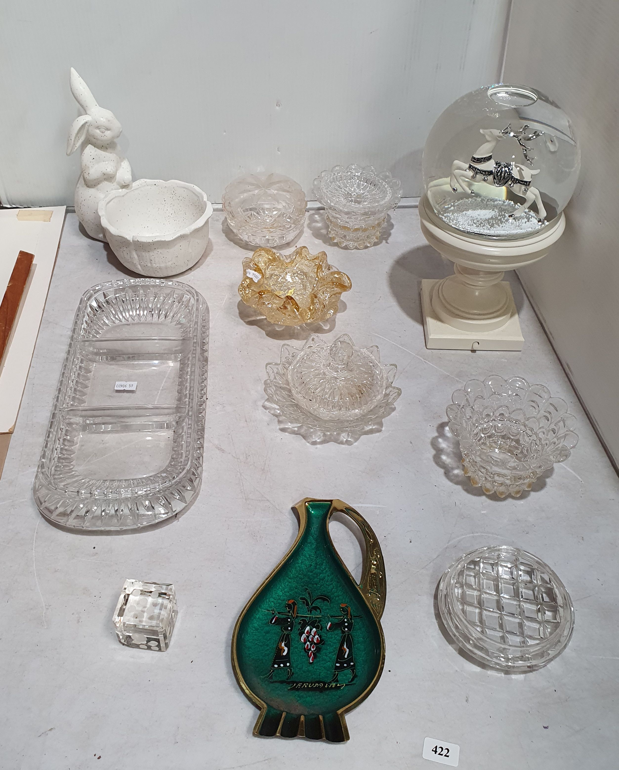 422 · A GROUP OF VARIOUS ITEMS