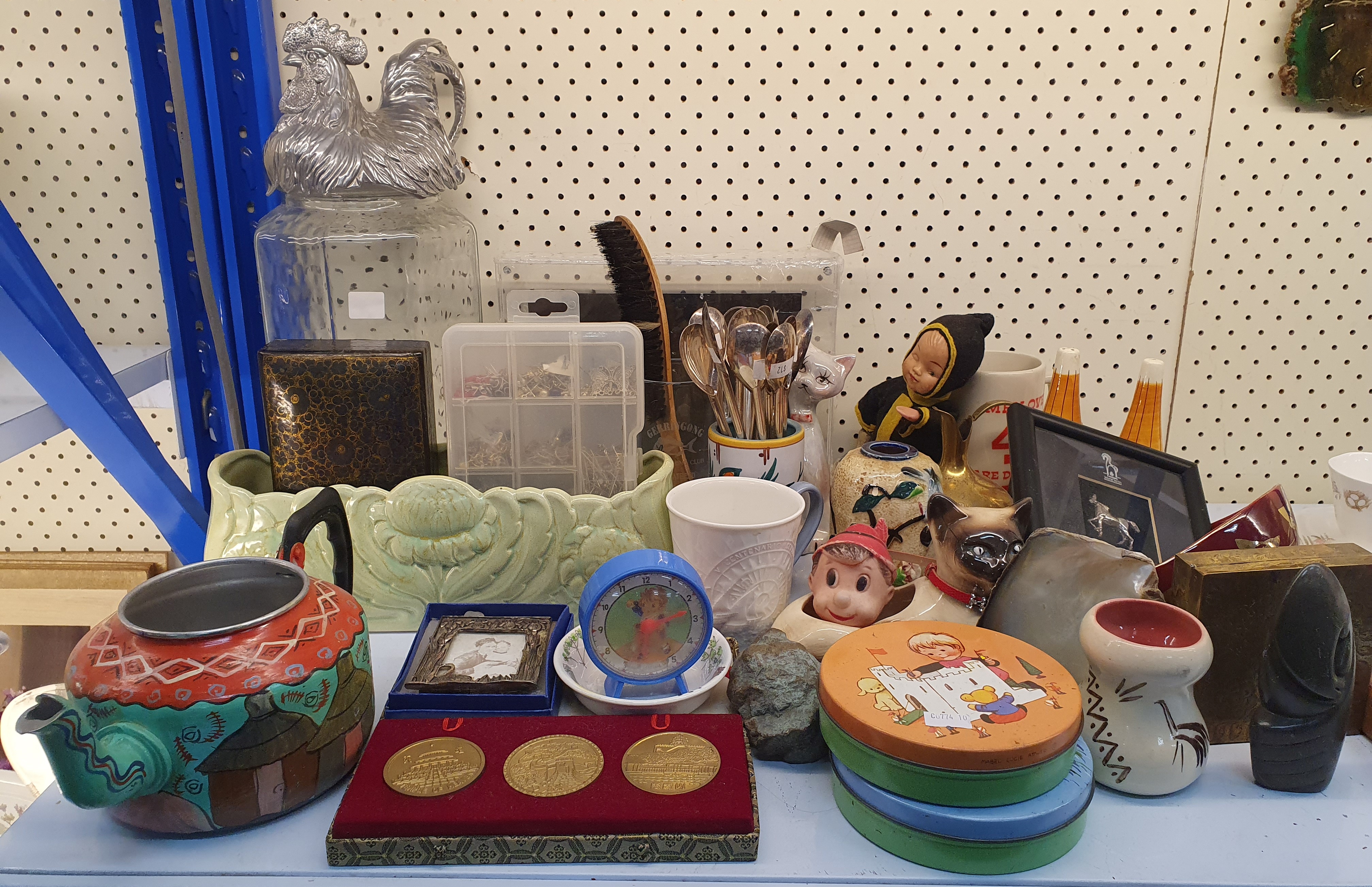 46 · A GROUP OF SUNDRY ITEMS