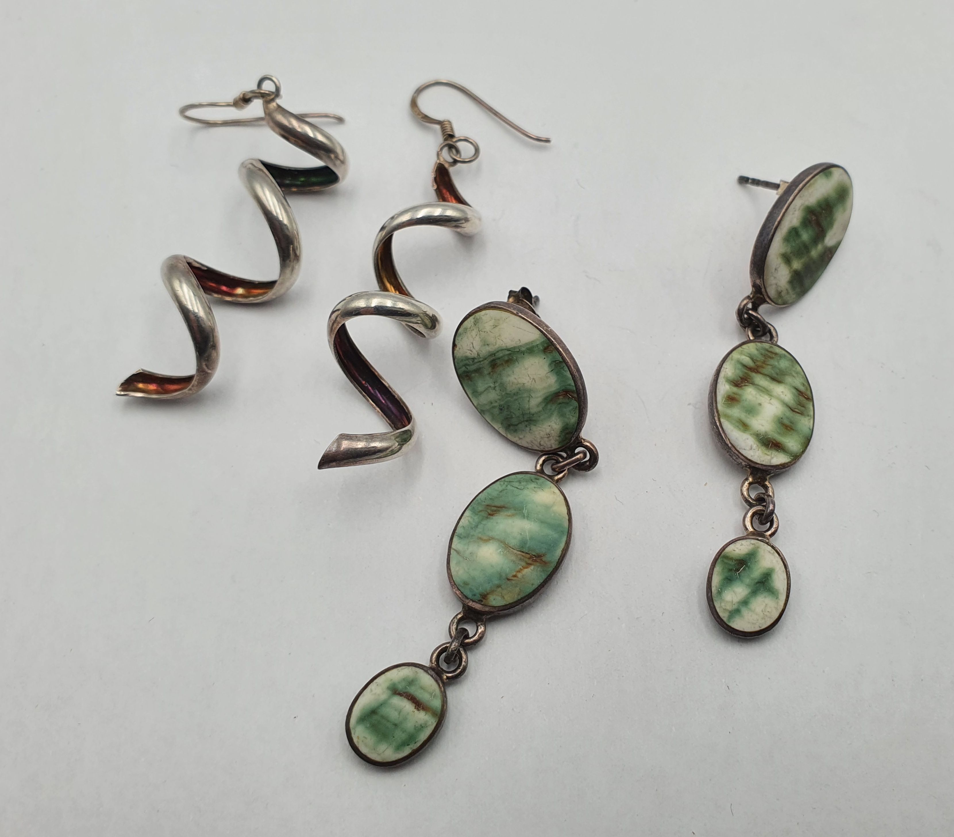 356 · TWO PAIRS OF SILVER EARRINGS