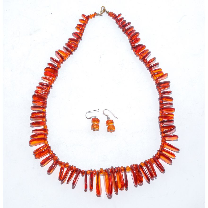 An Amber Necklace & a Pair of Earrings
