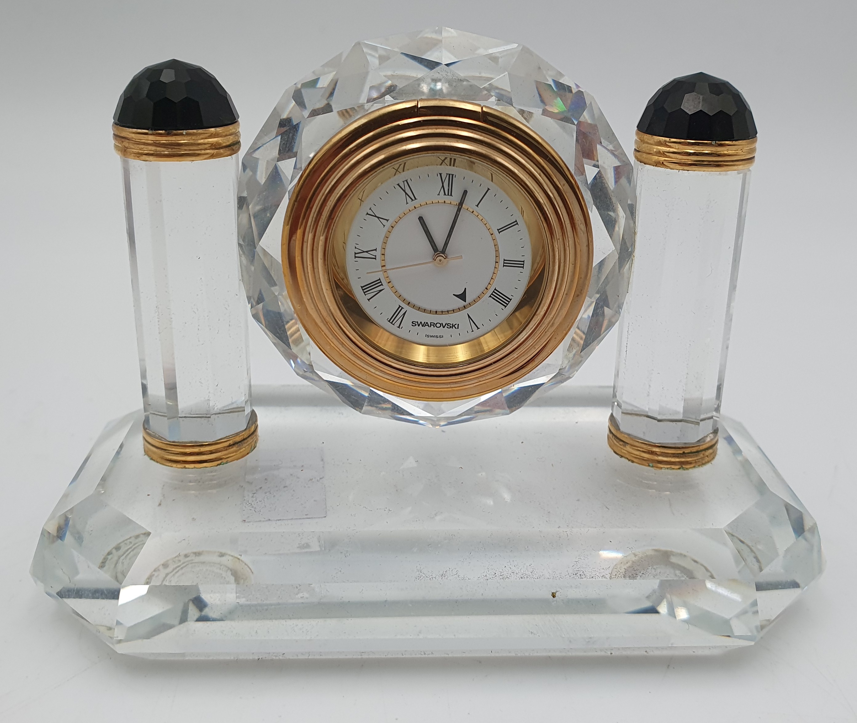 561 · A SWAROVSKI CRYSTAL MINIATURE DESK CLOCK