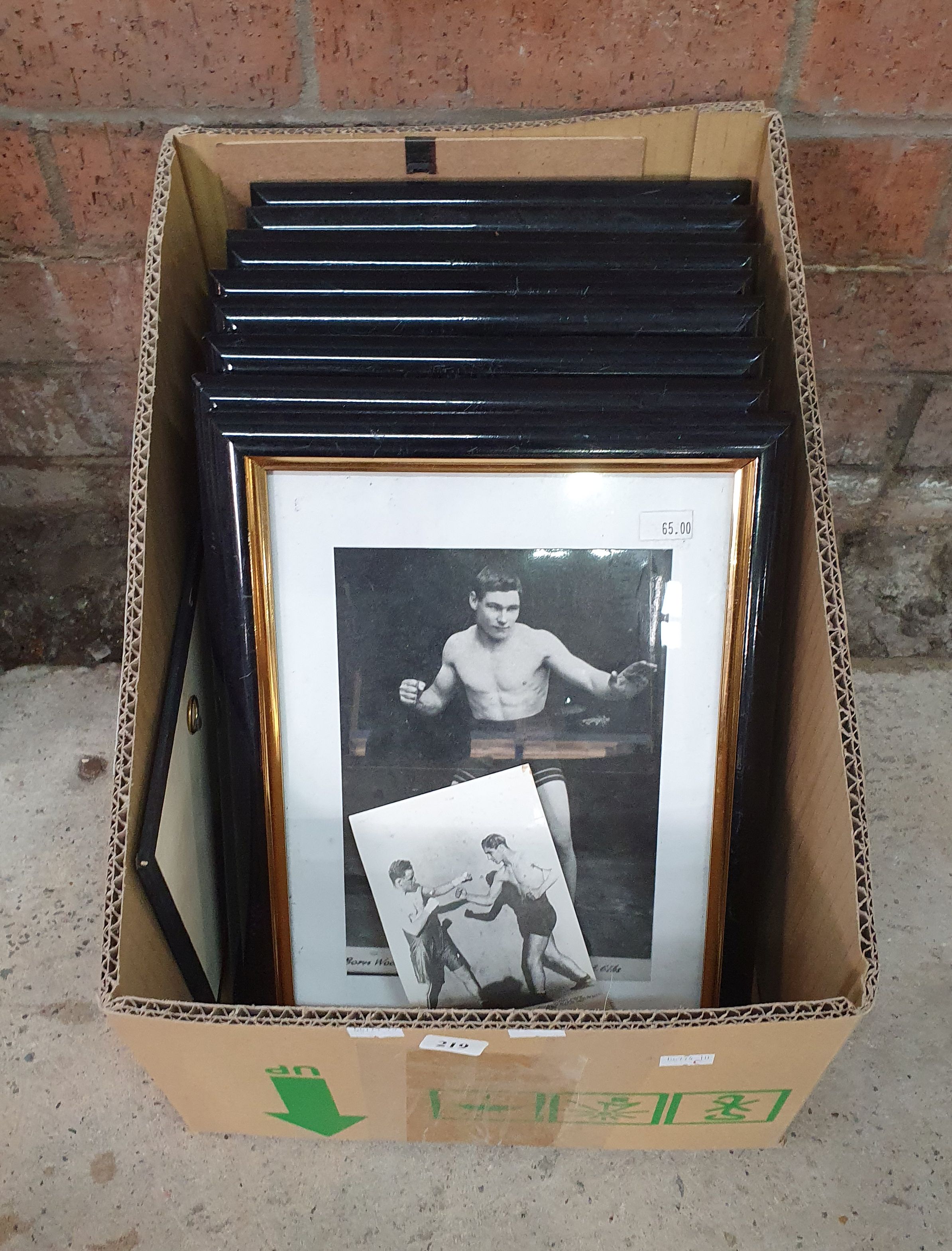 219 · A COLLECTION OF BOXING PHOTOGRAPHS