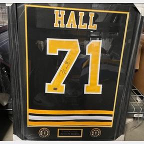 Head to BruinsAuctions.org to - Boston Bruins Foundation
