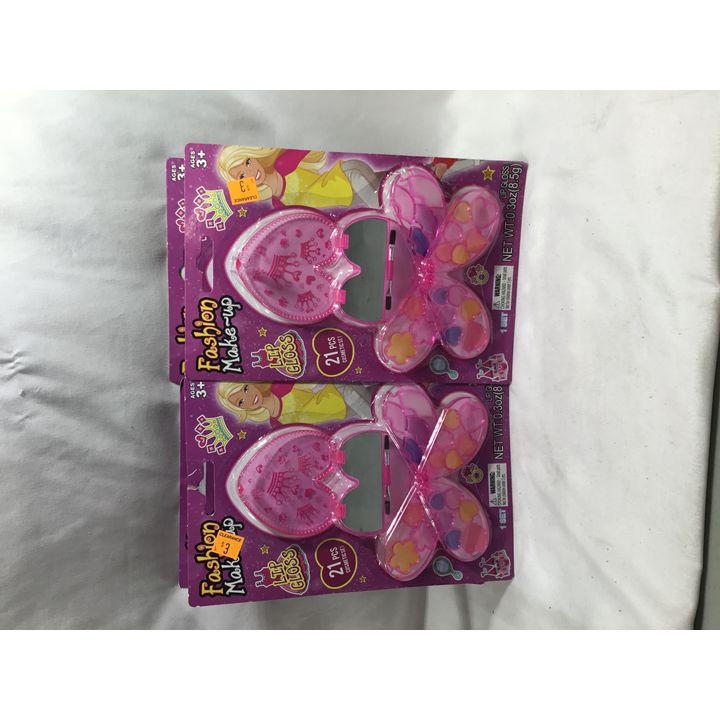 Buying (4) 21pc Fashion Makeup Lip Gloss