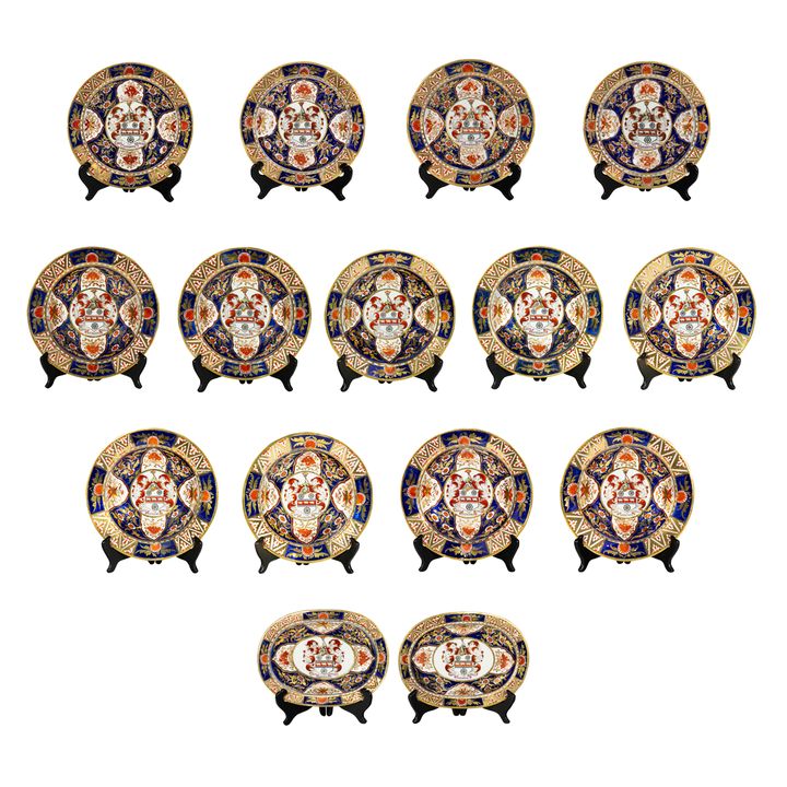 A Chamberlains Worcester armorial porcelain part dinner service made for the Scott Family of Great Barr Hall, early 19th century