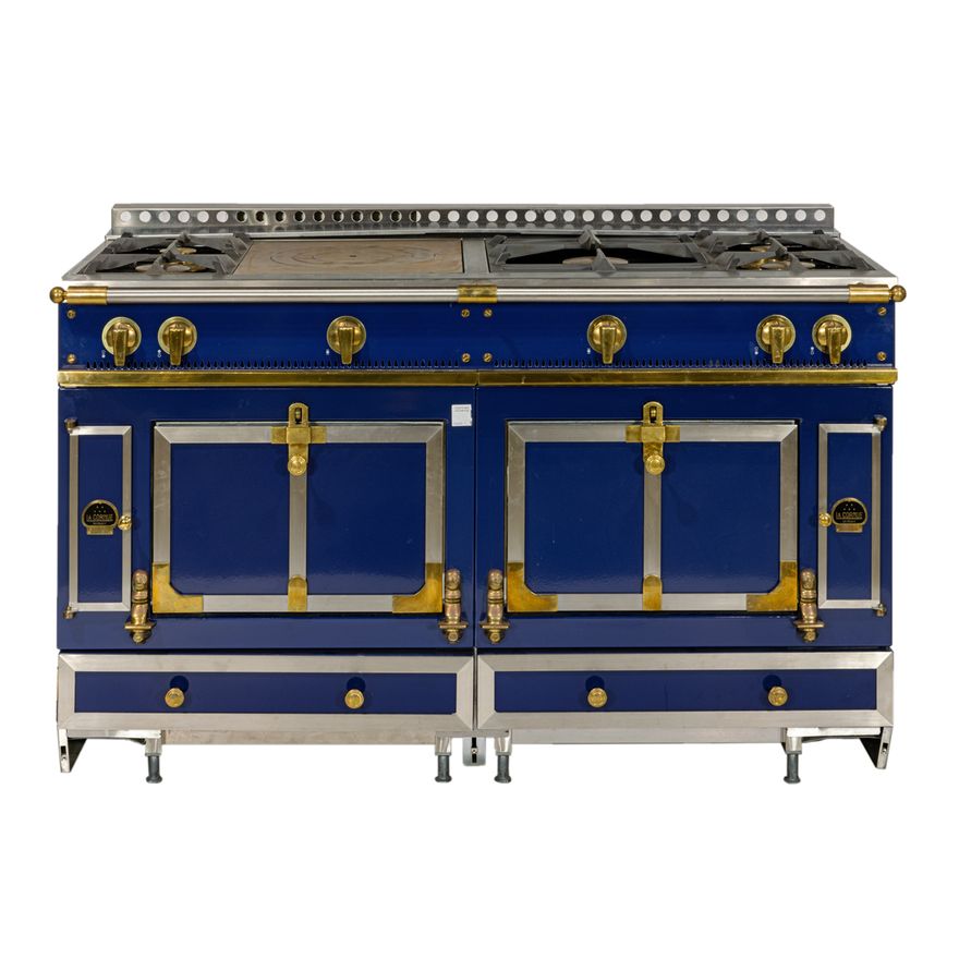 A La Cornue Le Chateau 150 Series gas range