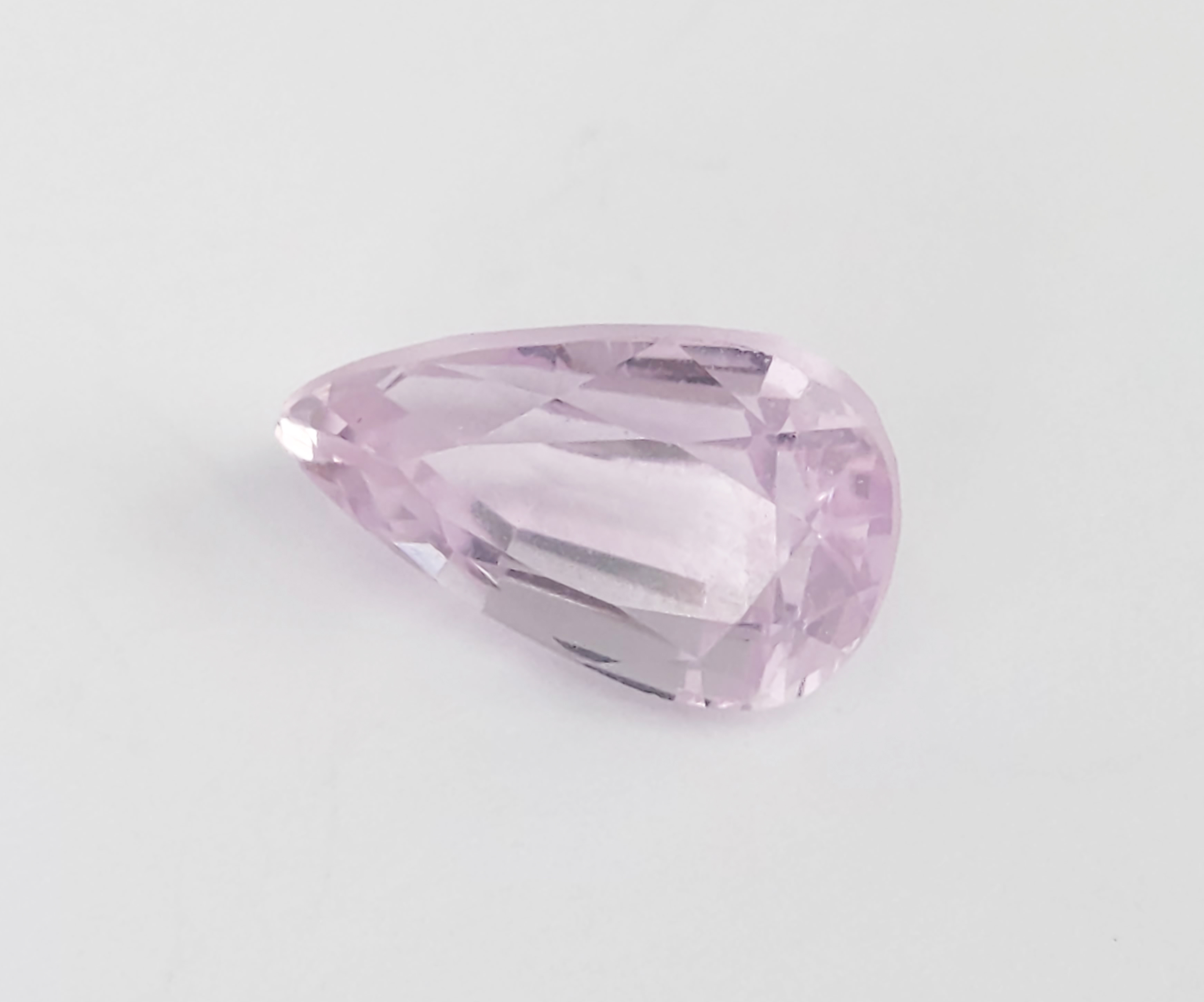 A LOOSE PEAR KUNZITE