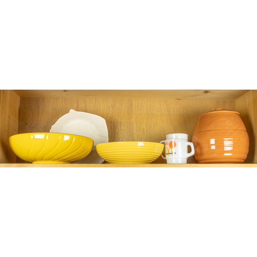An assembled group including Bauer pottery