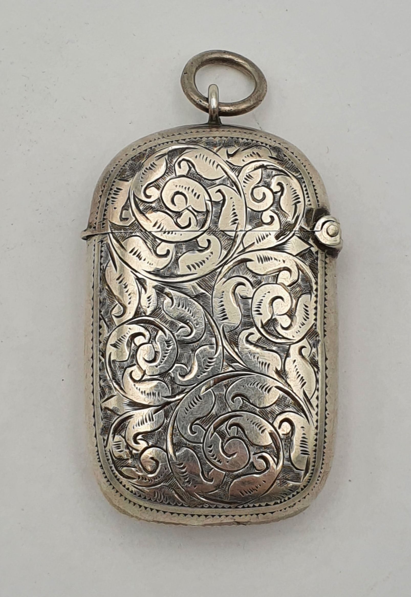 A Late Victorian Vesta Case